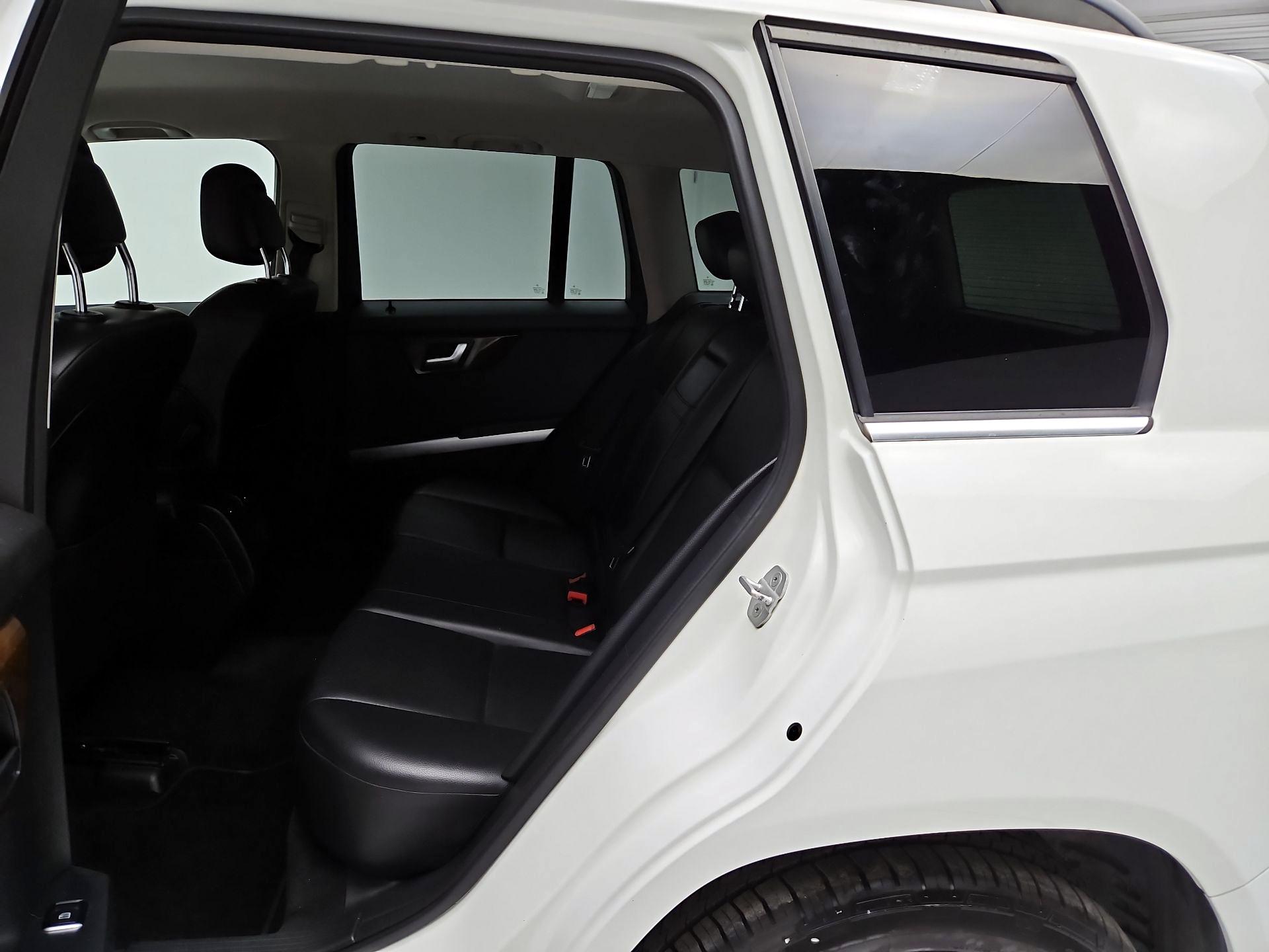 Thumbnail: 2014 Mercedes-Benz GLK - 18