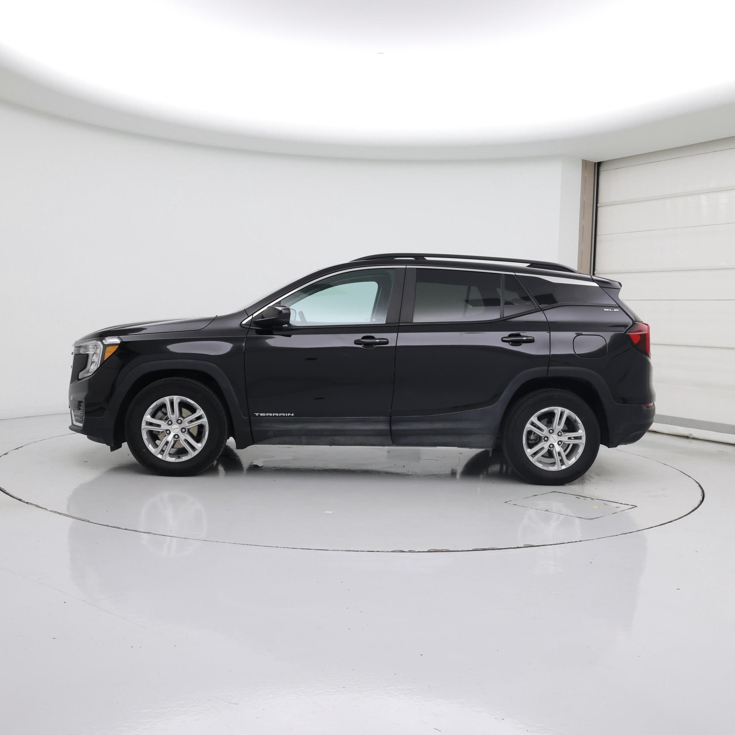 Thumbnail: 2022 GMC Terrain - 3