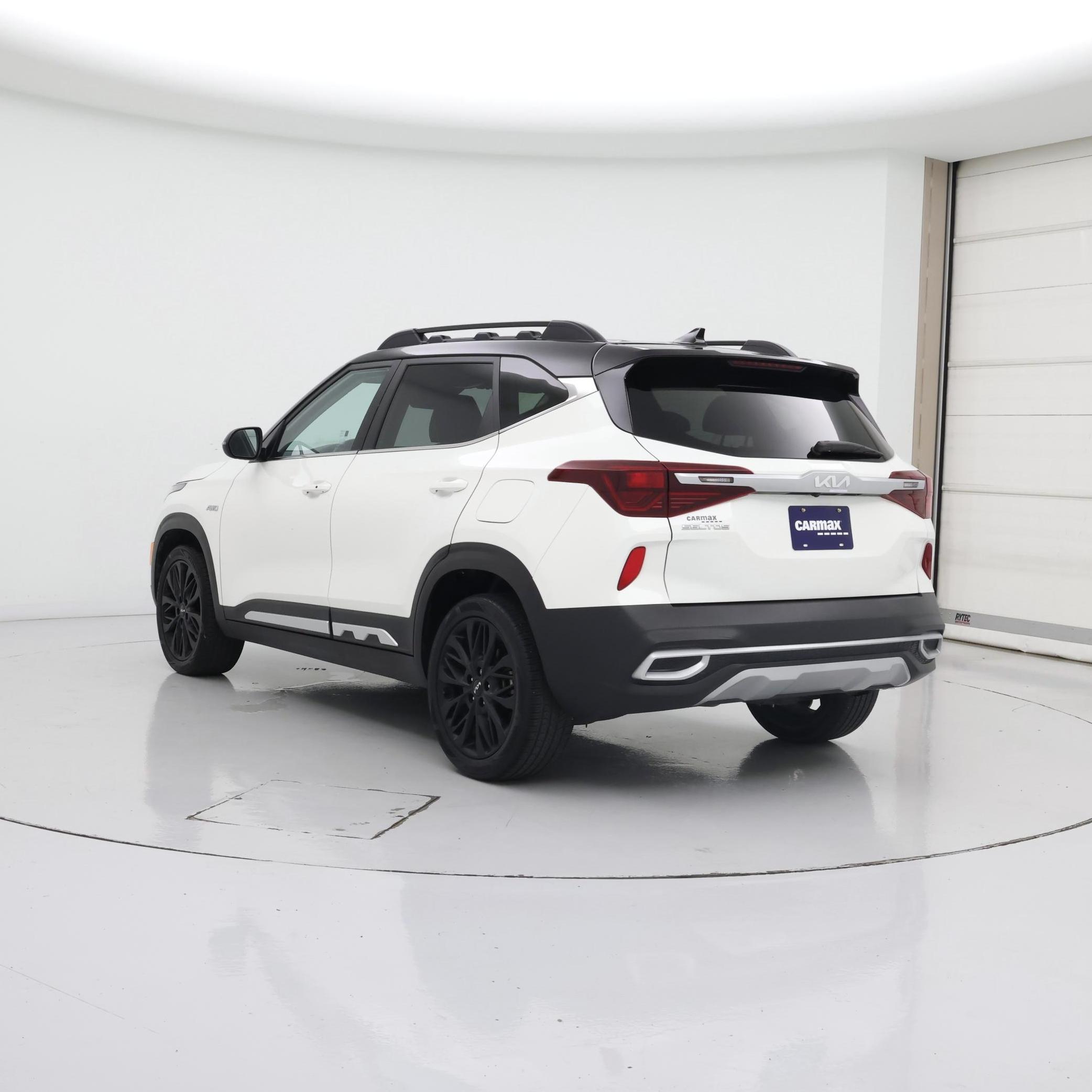 Thumbnail: 2022 Kia Seltos - 2