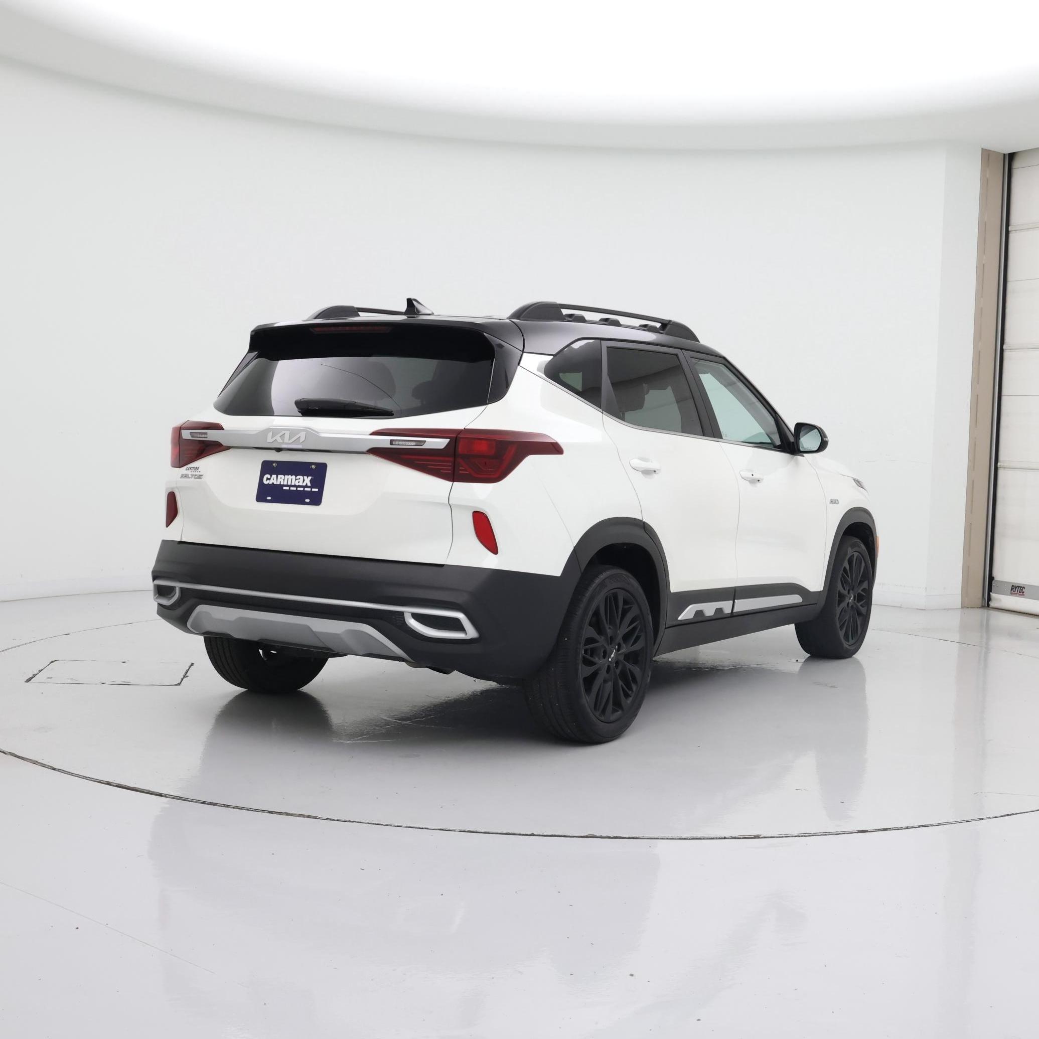 Thumbnail: 2022 Kia Seltos - 8