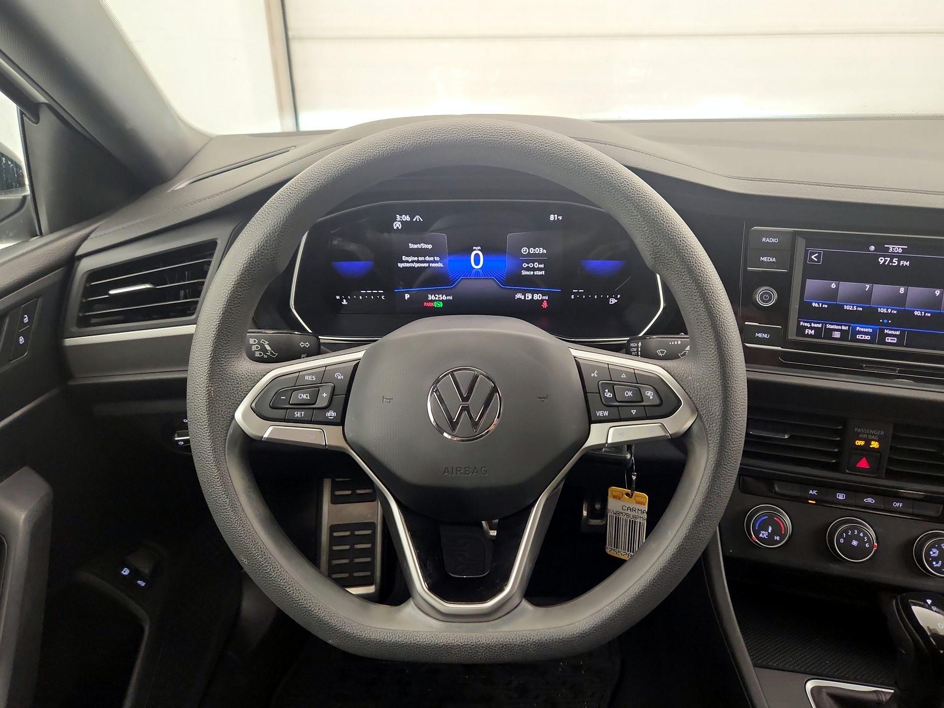 Thumbnail: 2023 Volkswagen Jetta - 10