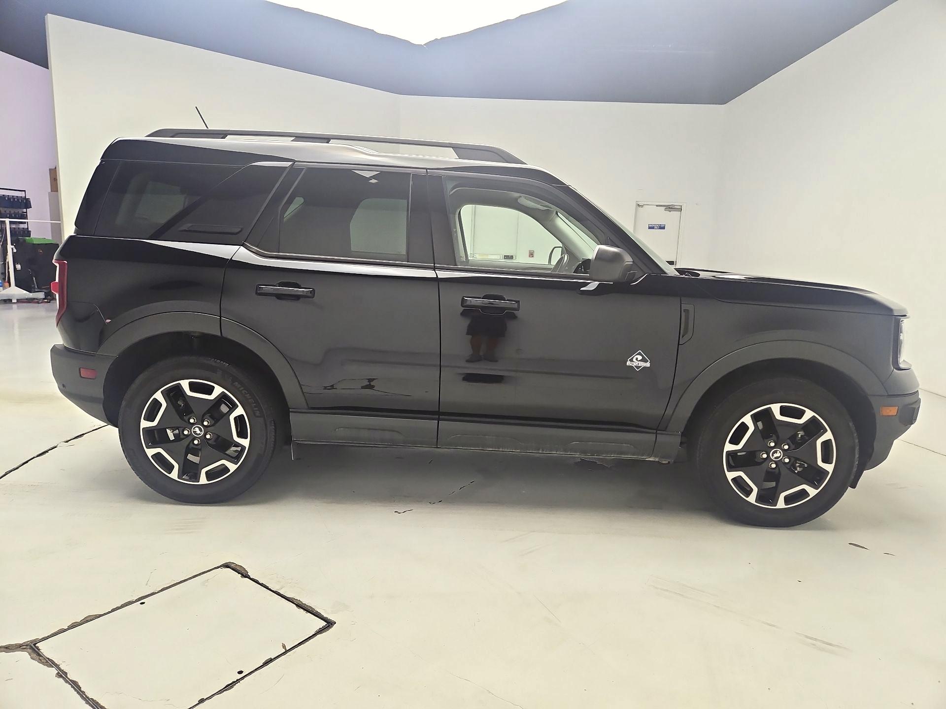 Thumbnail: 2021 Ford Bronco Sport - 4
