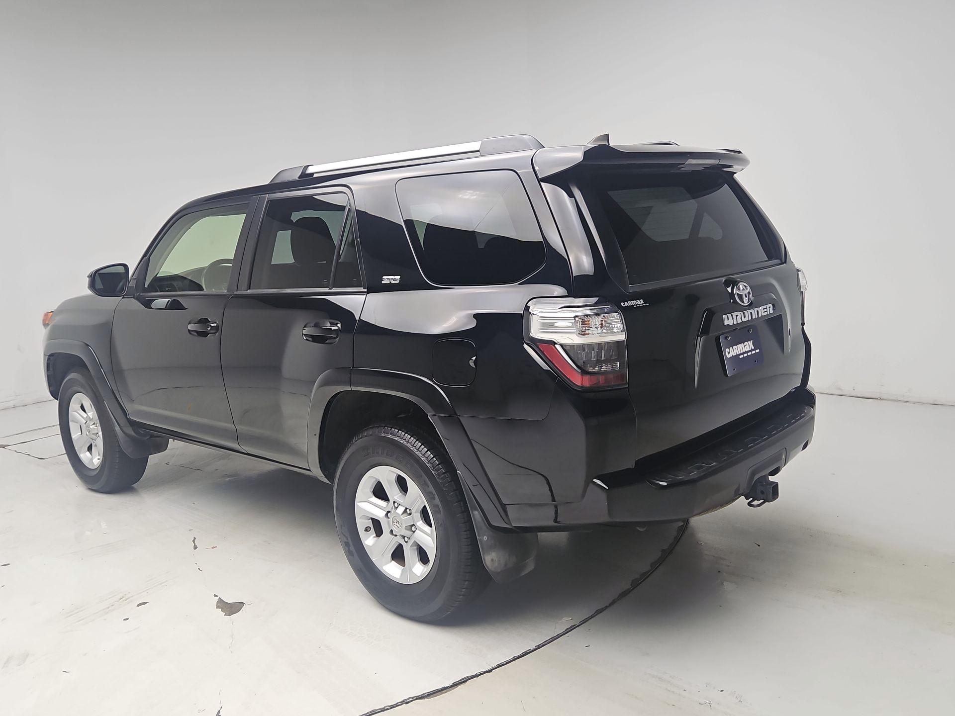 Thumbnail: 2021 Toyota 4Runner - 7