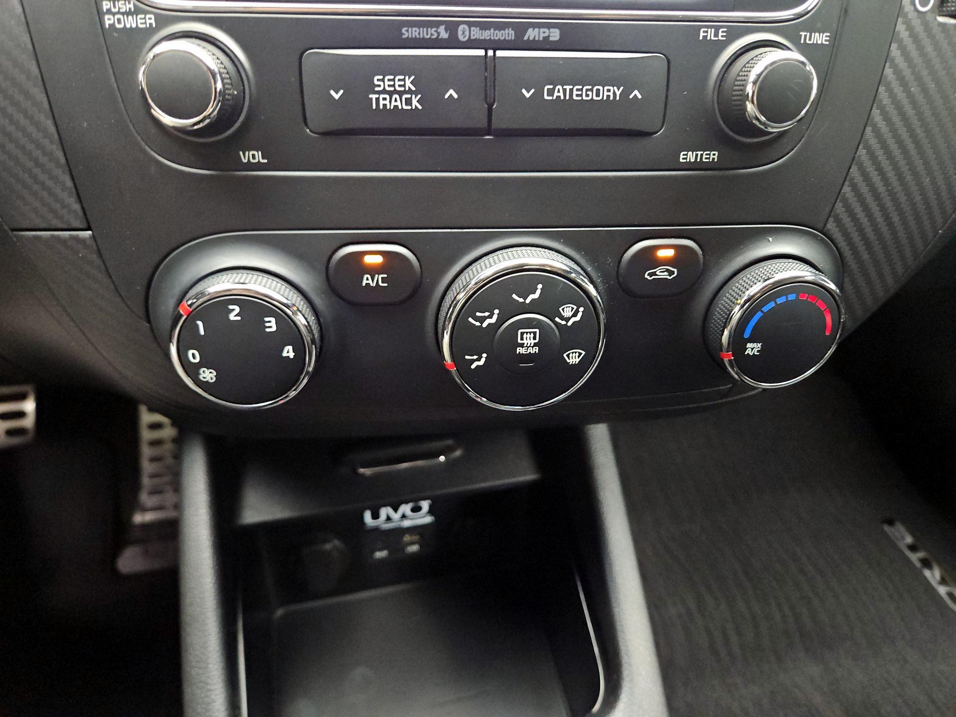 Thumbnail: 2015 Kia Forte - 14