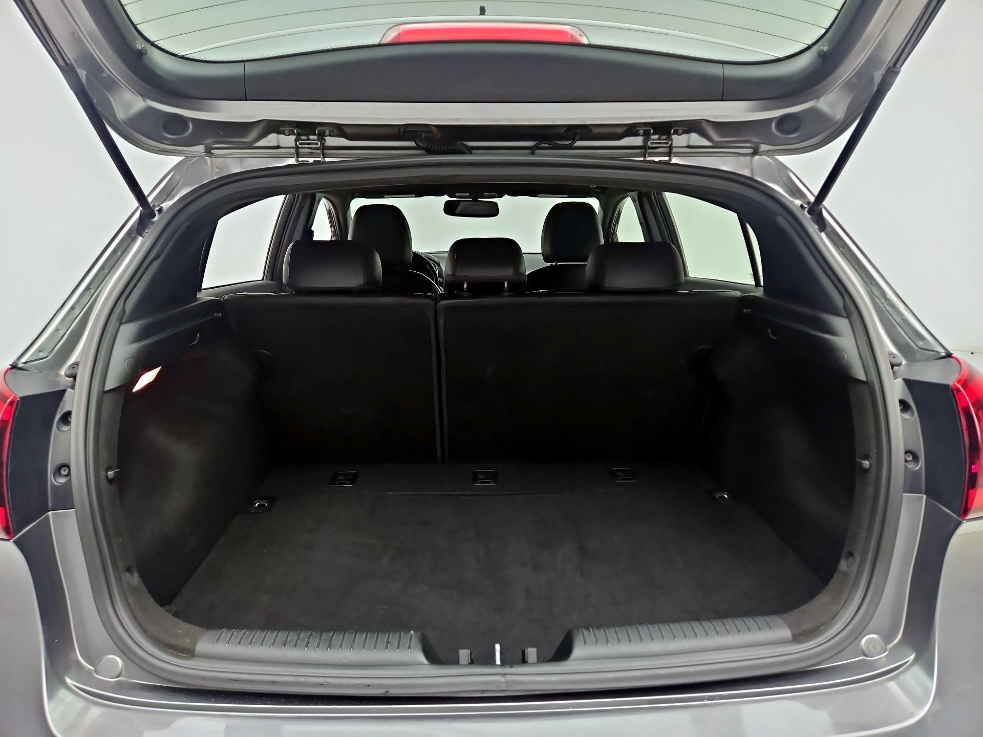 Thumbnail: 2015 Kia Forte - 19
