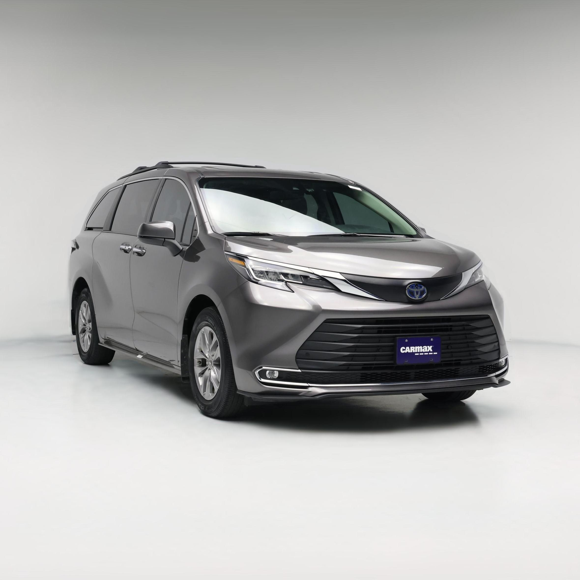 Thumbnail: 2022 Toyota Sienna - 1