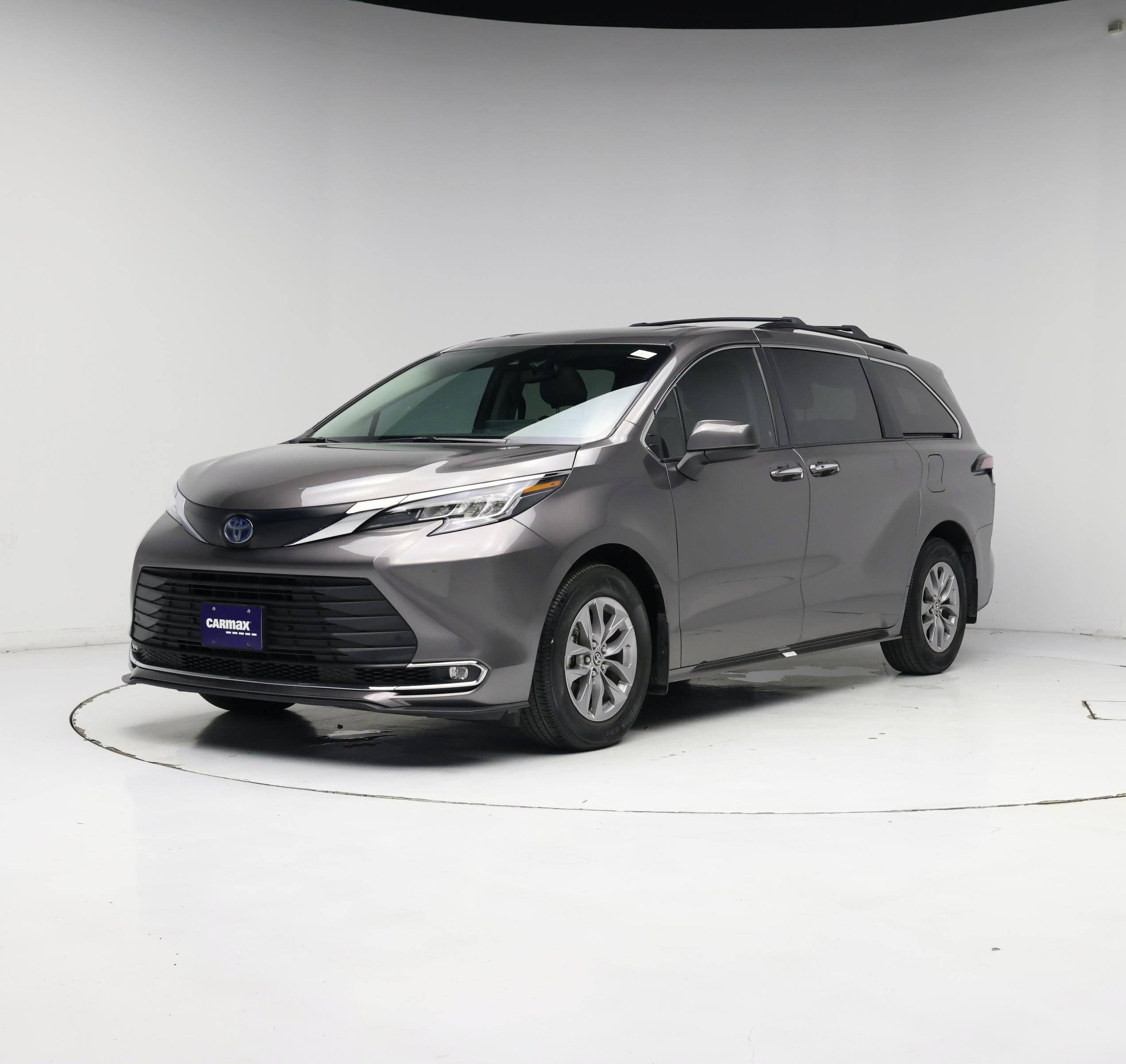 Thumbnail: 2022 Toyota Sienna - 4
