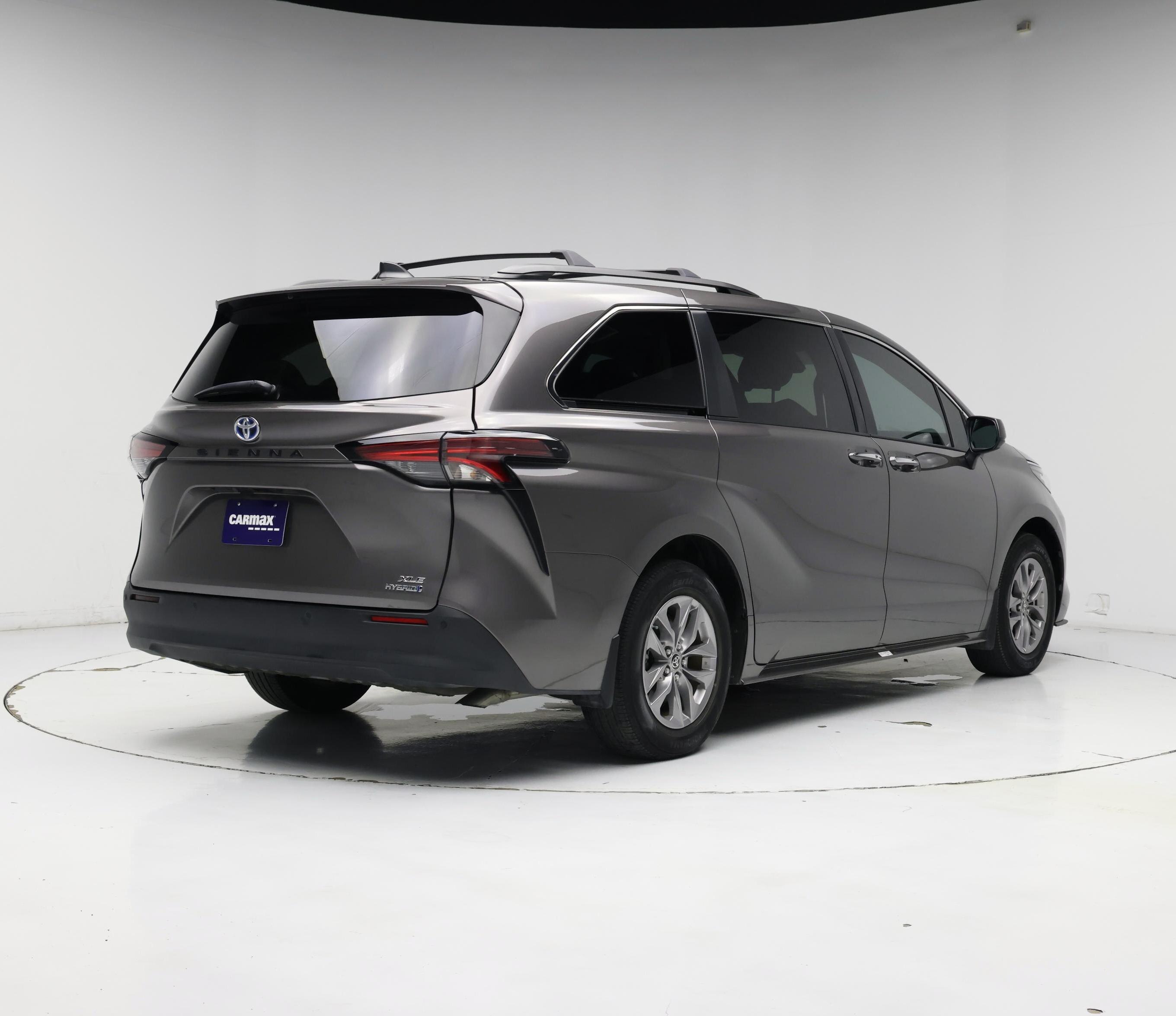 Thumbnail: 2022 Toyota Sienna - 8