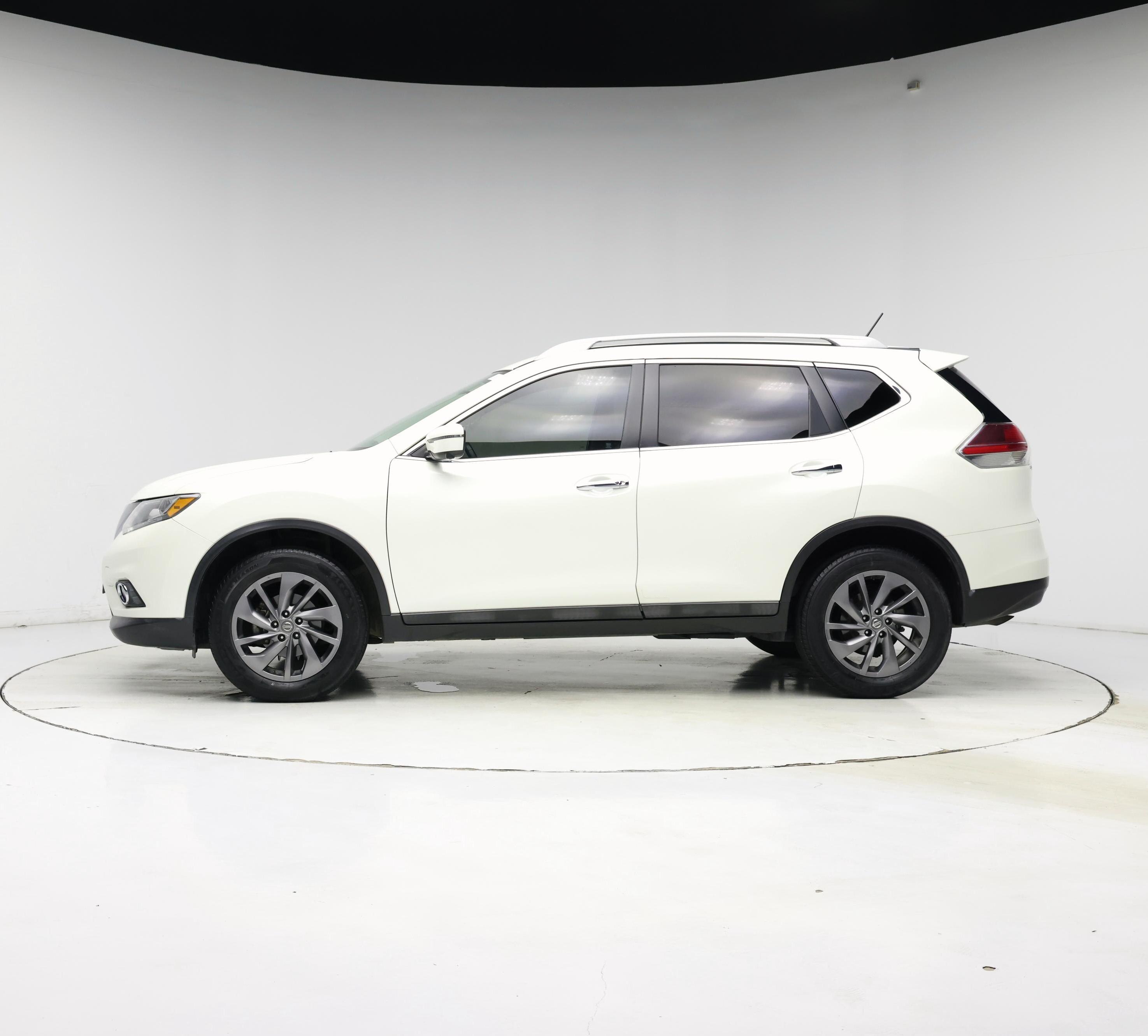 Thumbnail: 2016 Nissan Rogue - 3
