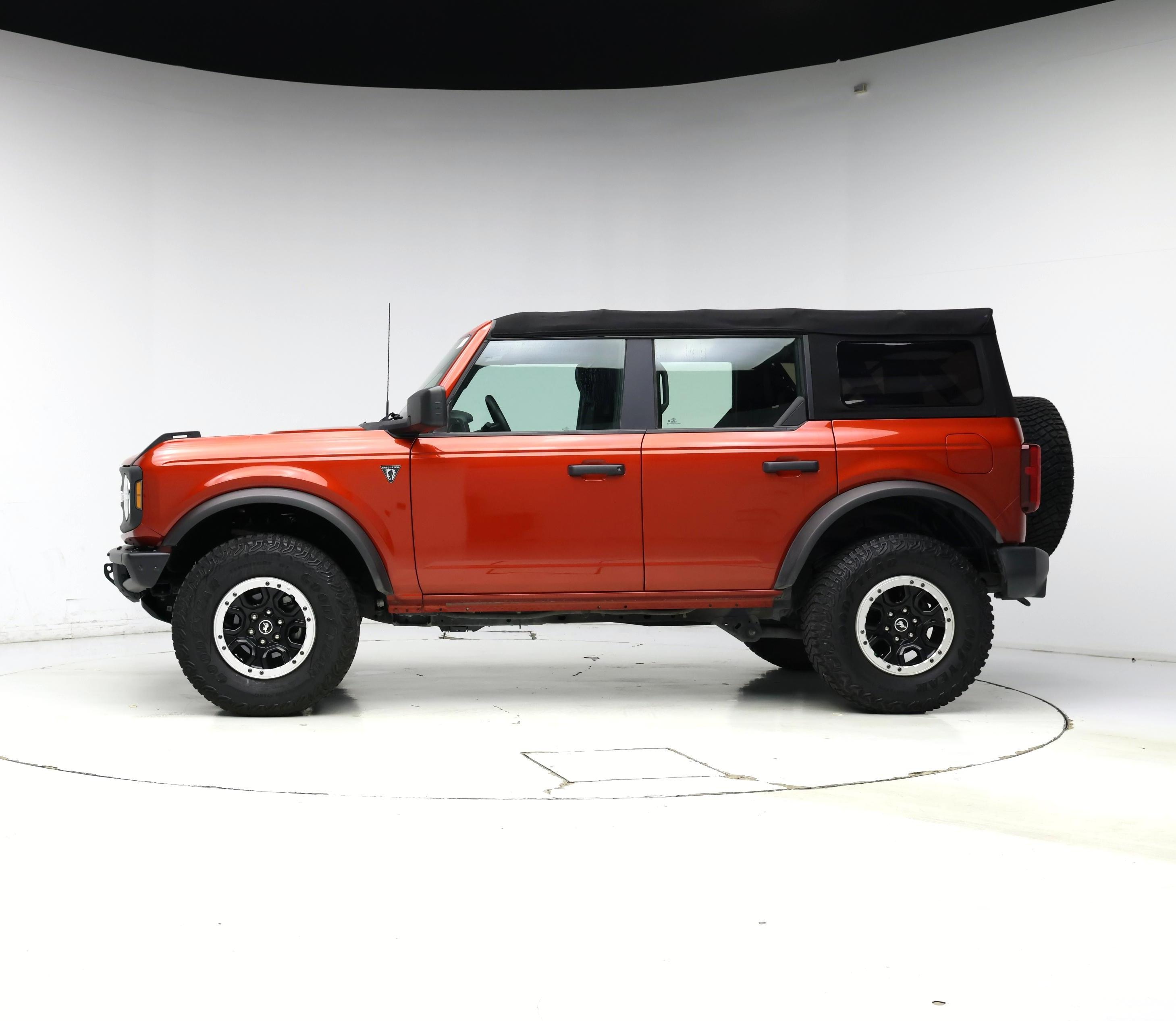 Thumbnail: 2022 Ford Bronco - 3
