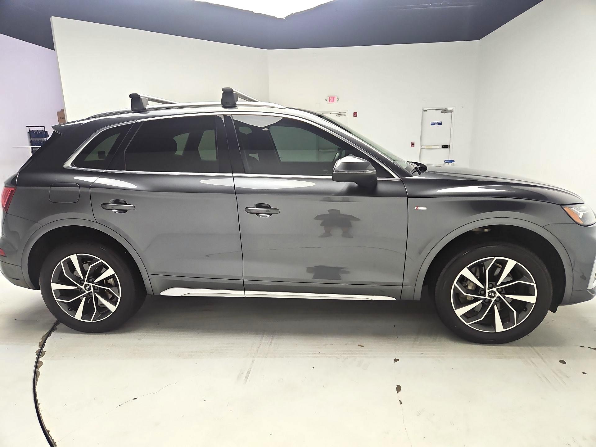 Thumbnail: 2023 Audi Q5 - 4
