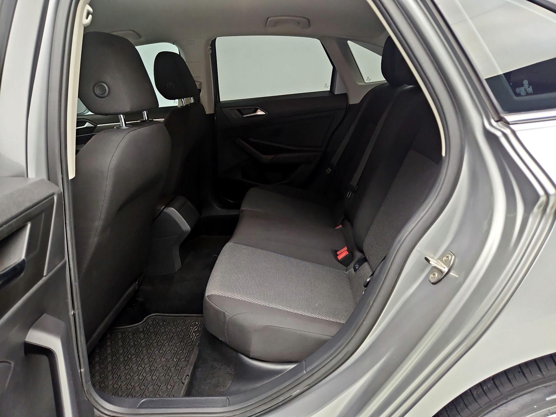 Thumbnail: 2019 Volkswagen Jetta - 19