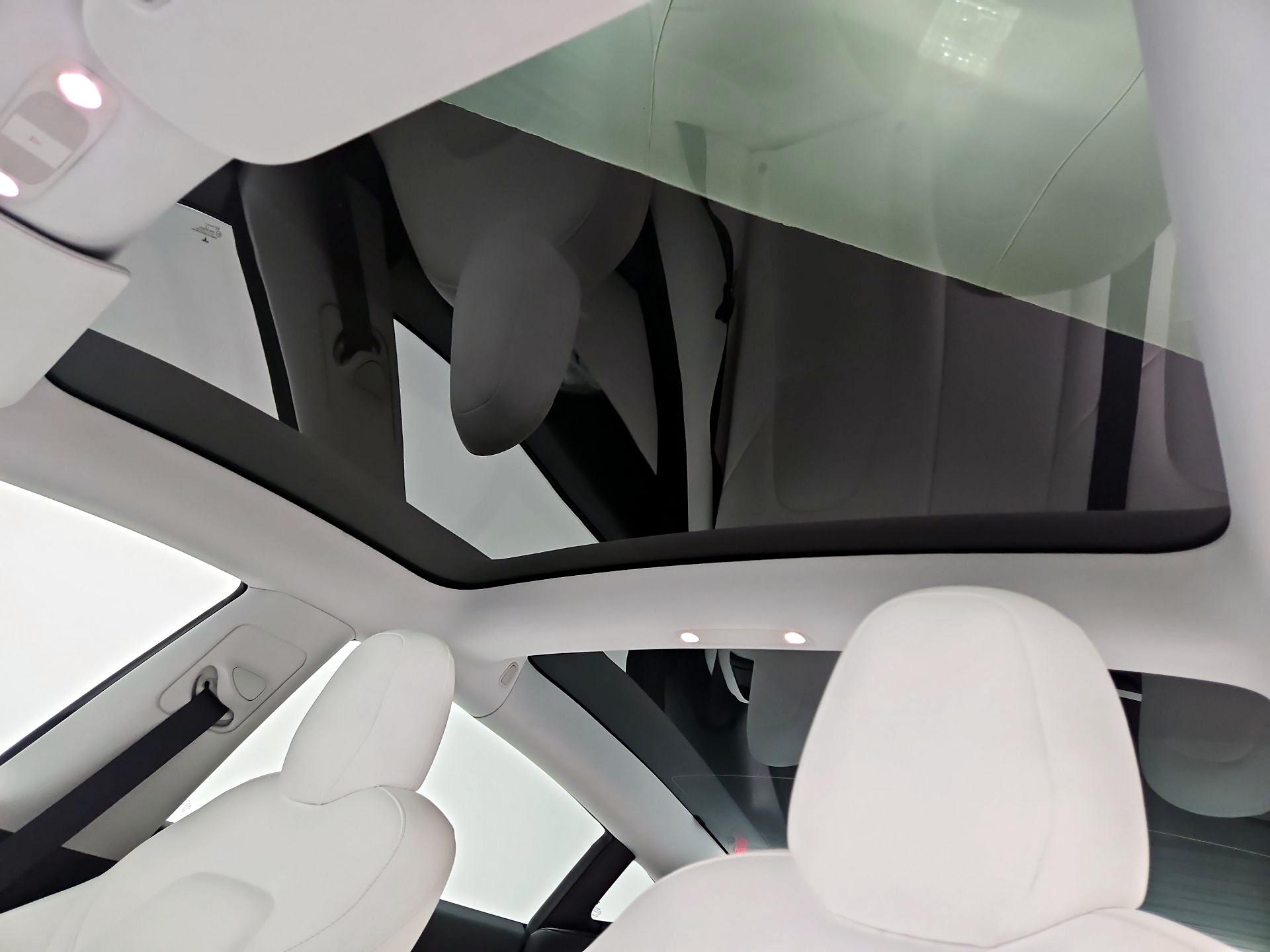 Thumbnail: 2019 Tesla Model 3 - 16