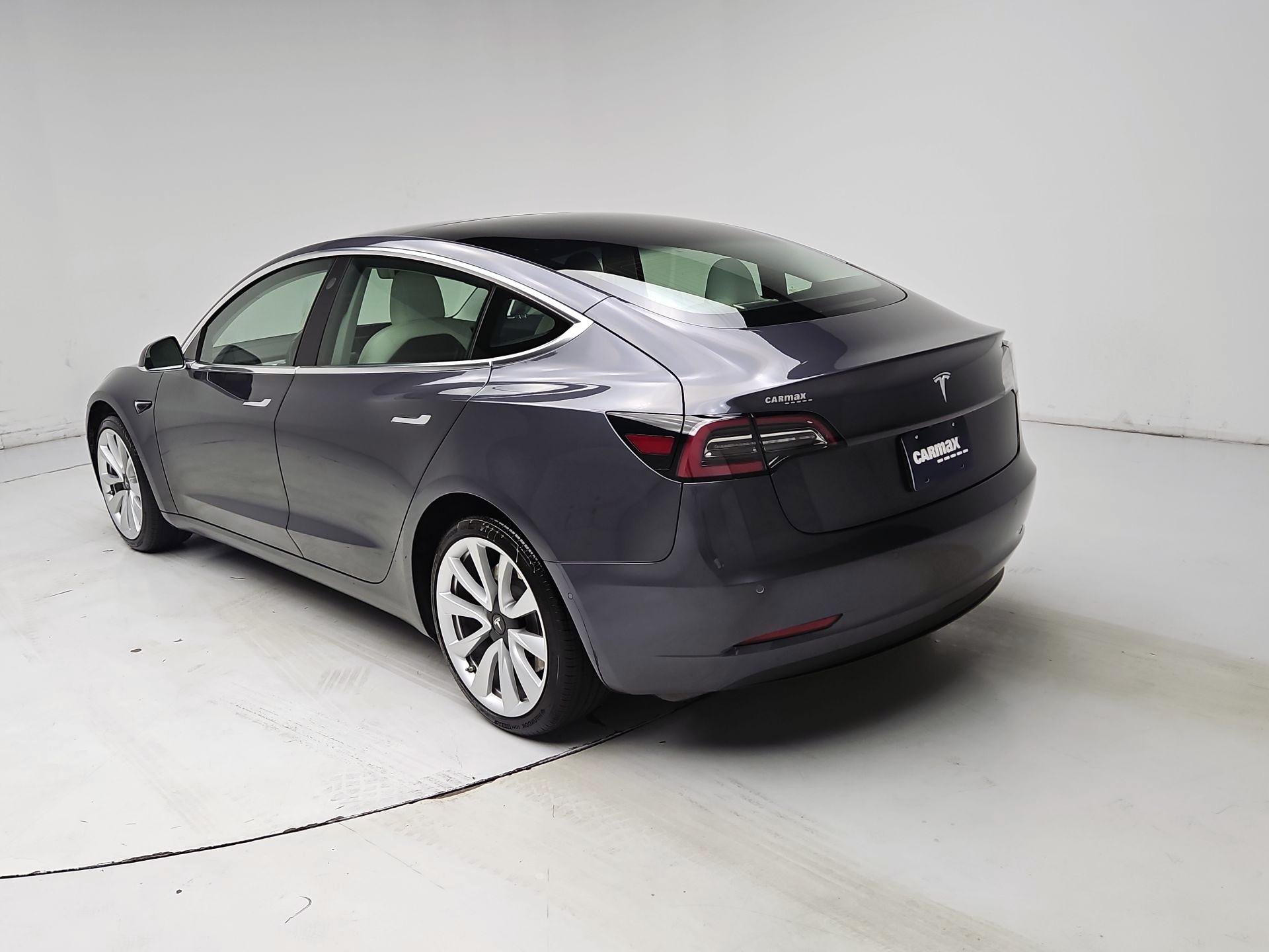 Thumbnail: 2019 Tesla Model 3 - 7