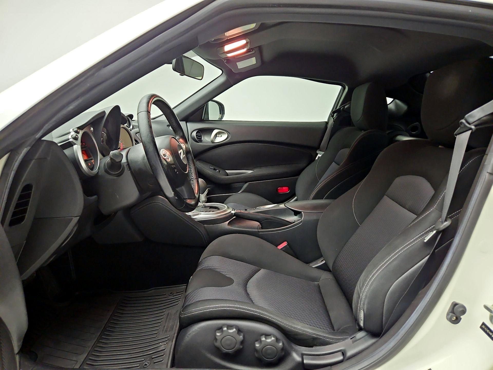 Thumbnail: 2015 Nissan Z - 9