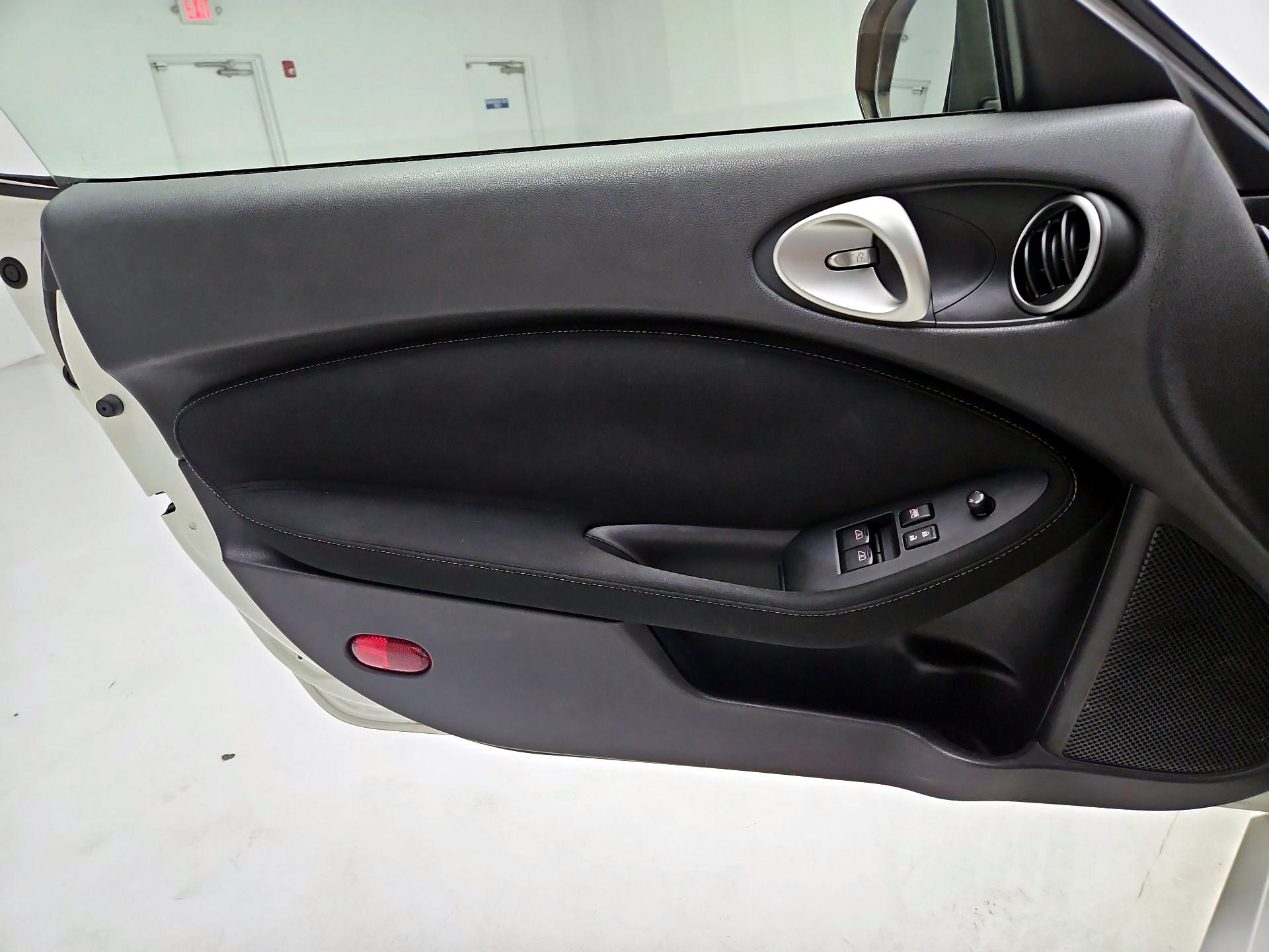 Thumbnail: 2015 Nissan Z - 10