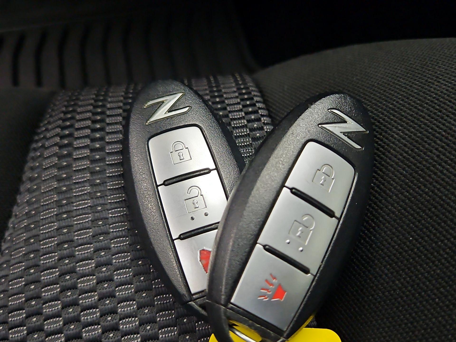 Thumbnail: 2015 Nissan Z - 18