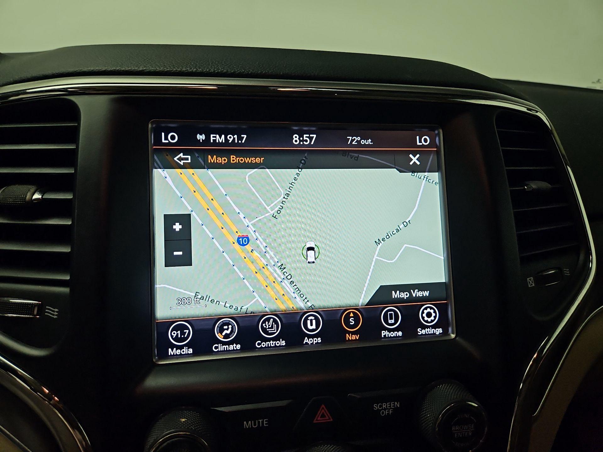 Thumbnail: 2018 Jeep Grand Cherokee - 14