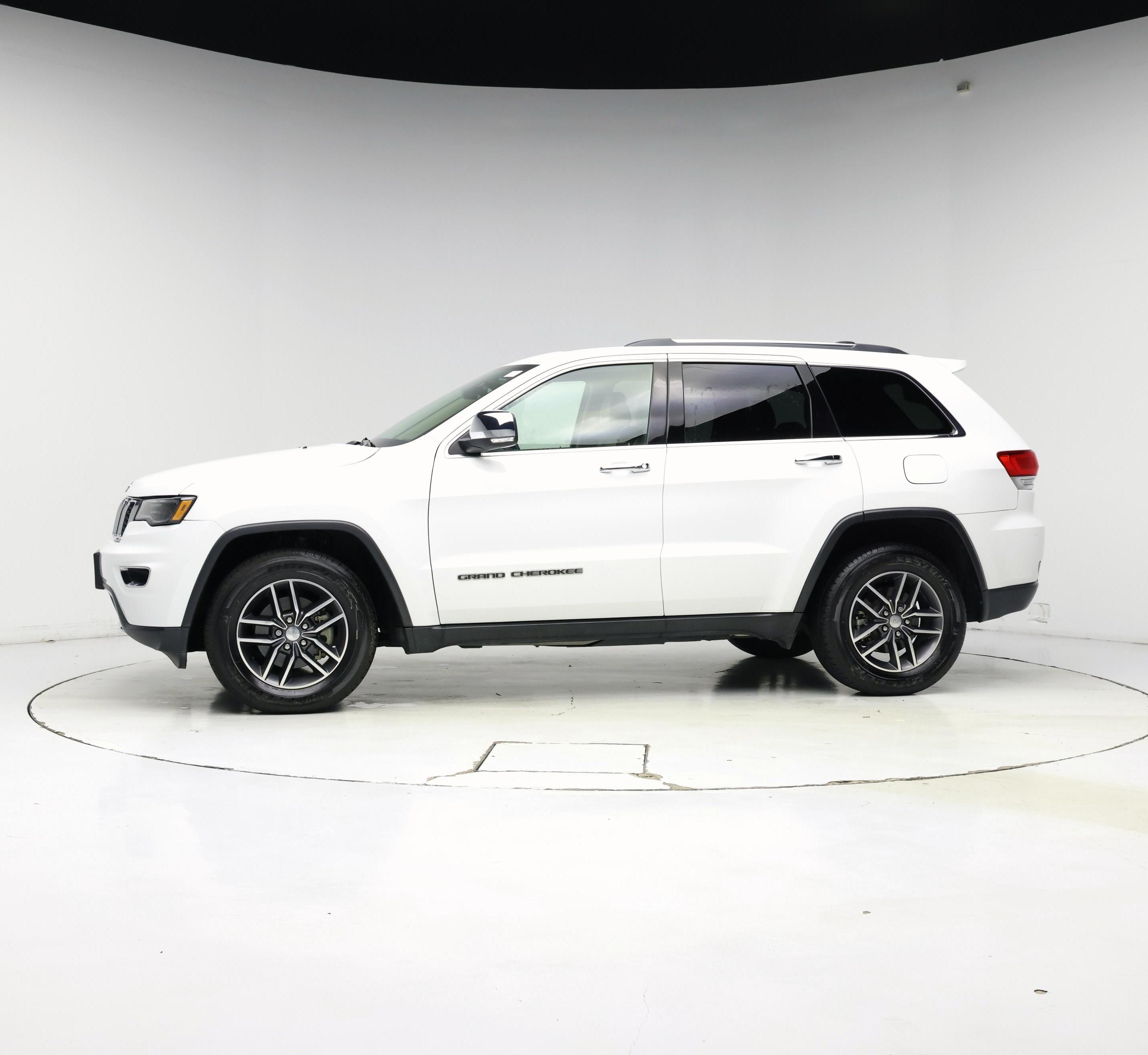 Thumbnail: 2018 Jeep Grand Cherokee - 3