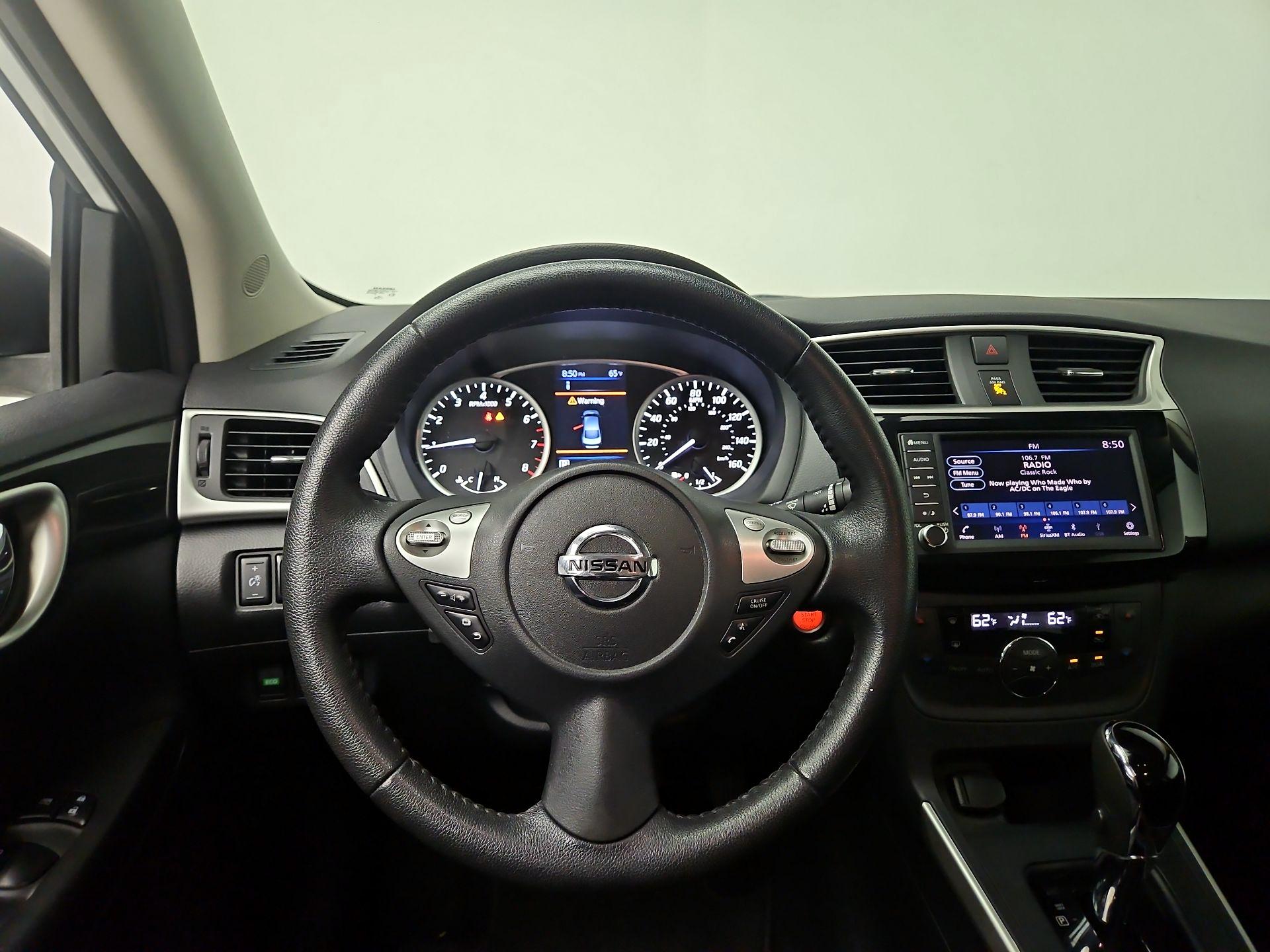 Thumbnail: 2019 Nissan Sentra - 10