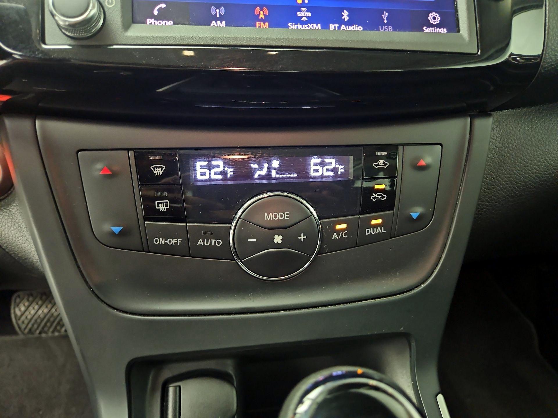 Thumbnail: 2019 Nissan Sentra - 16