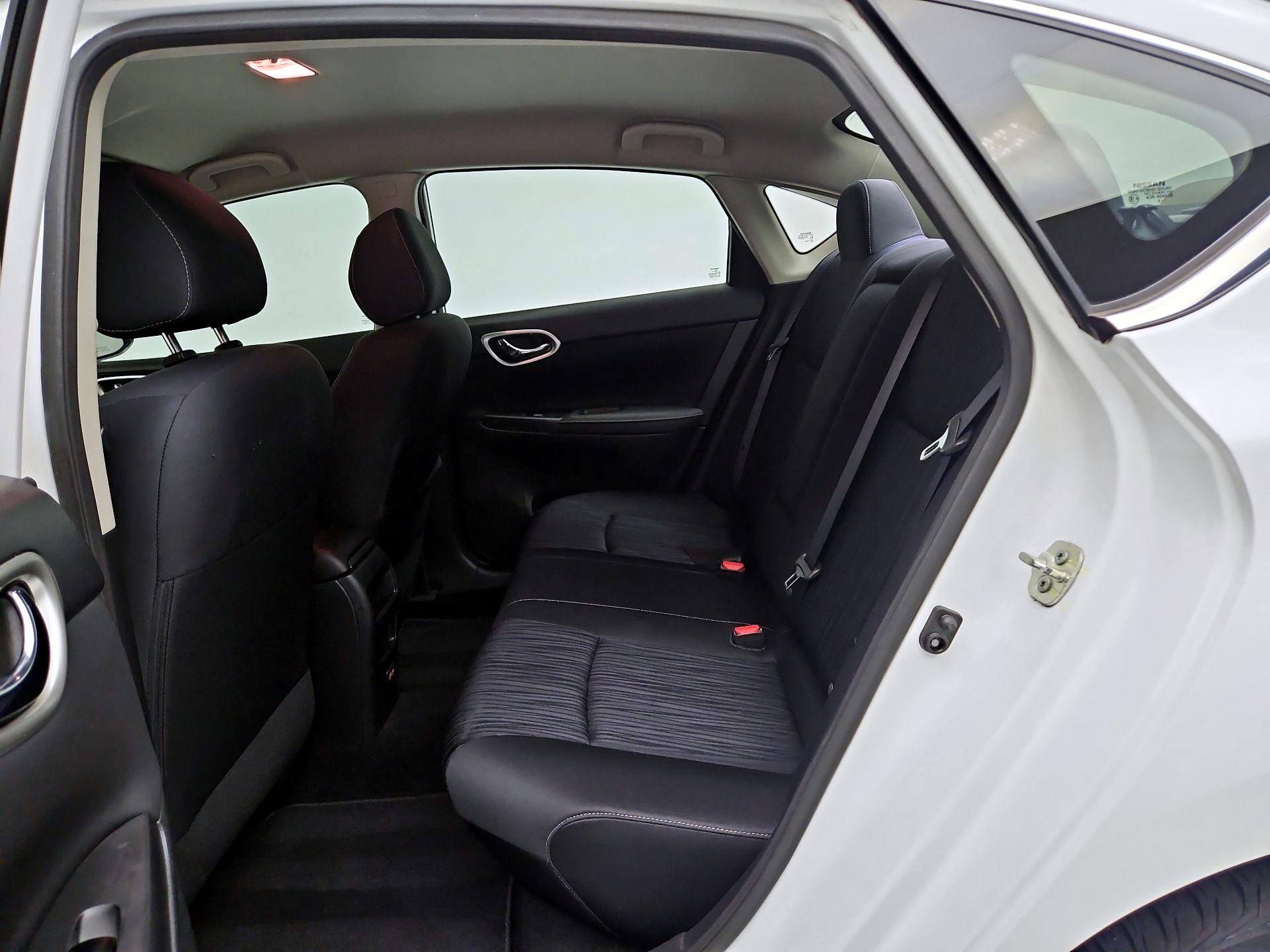 Thumbnail: 2019 Nissan Sentra - 19