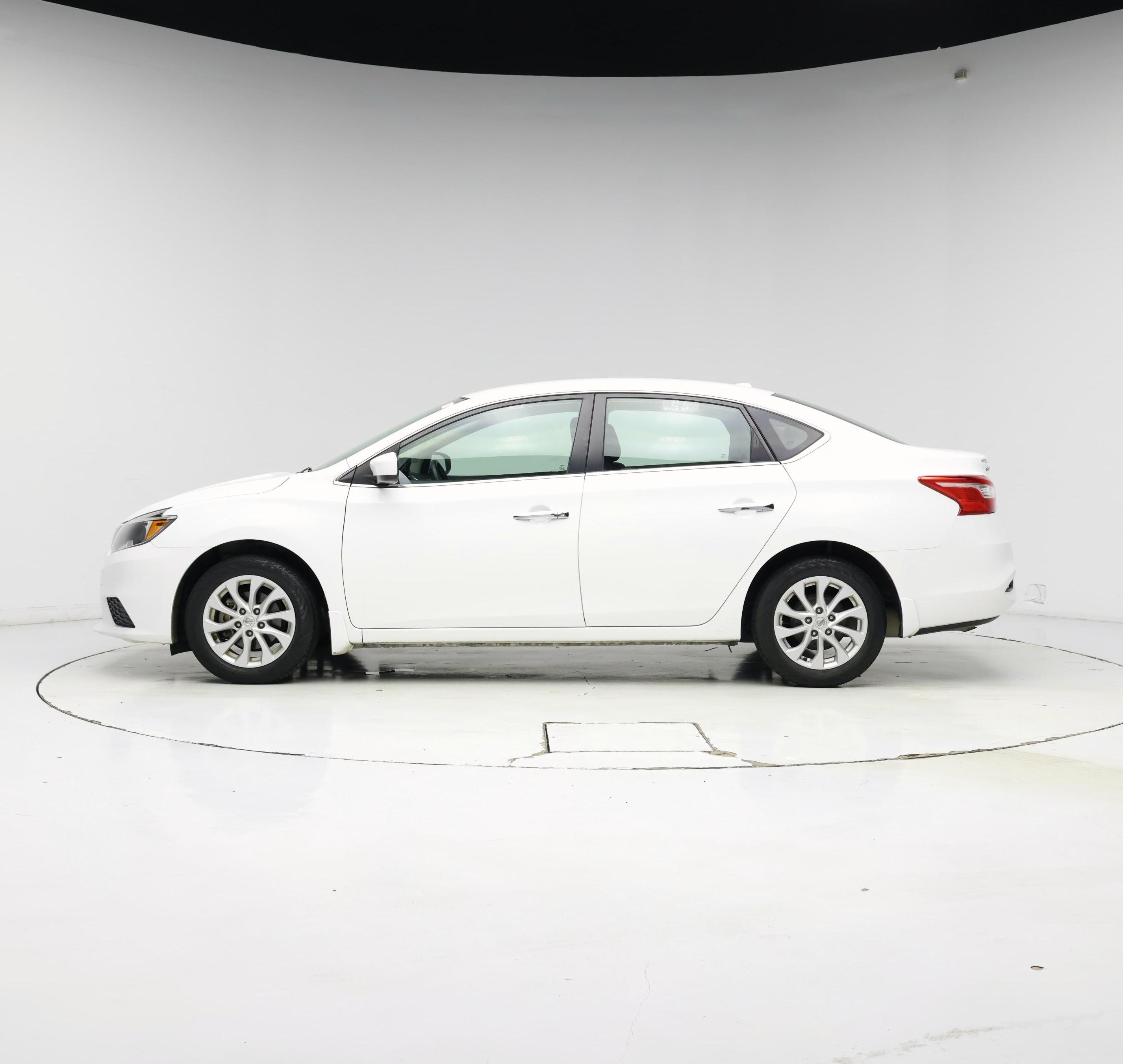 Thumbnail: 2019 Nissan Sentra - 3