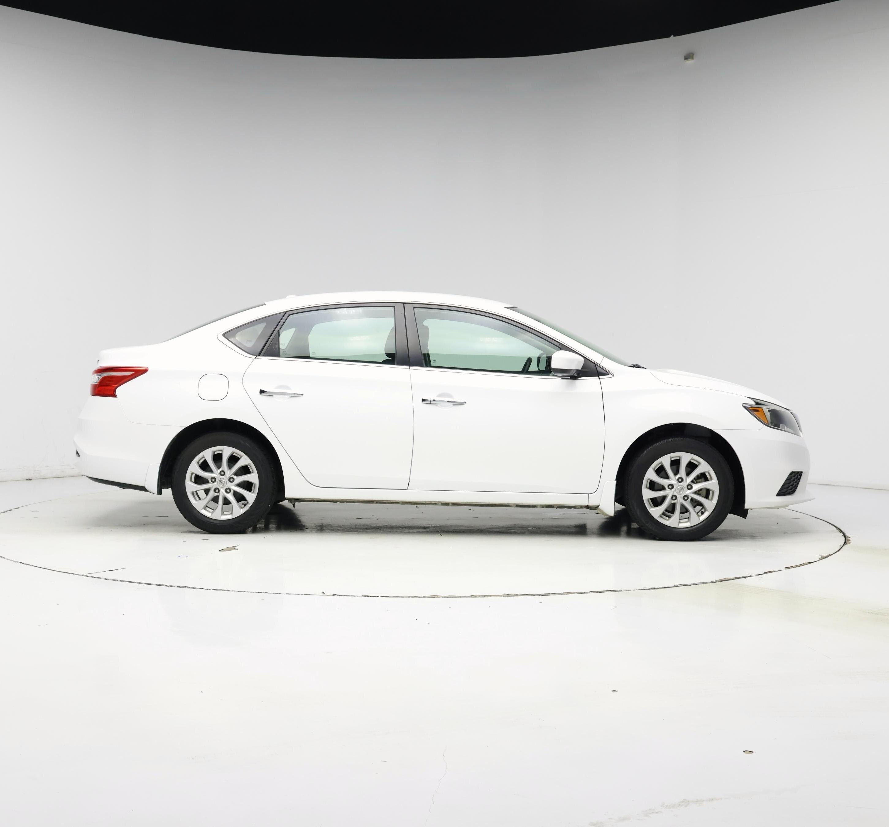 Thumbnail: 2019 Nissan Sentra - 7
