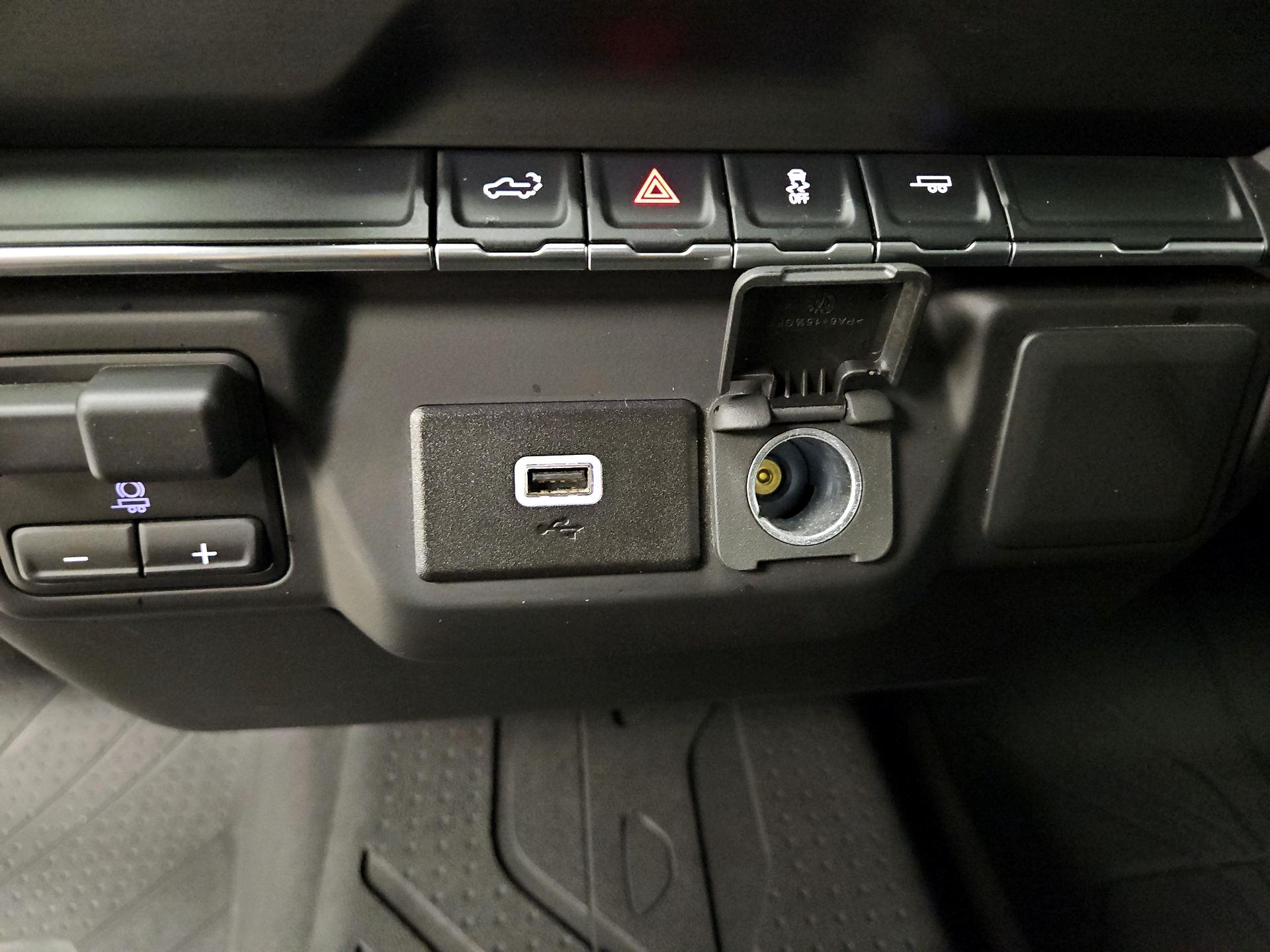 Thumbnail: 2019 Chevrolet Silverado 1500 - 18