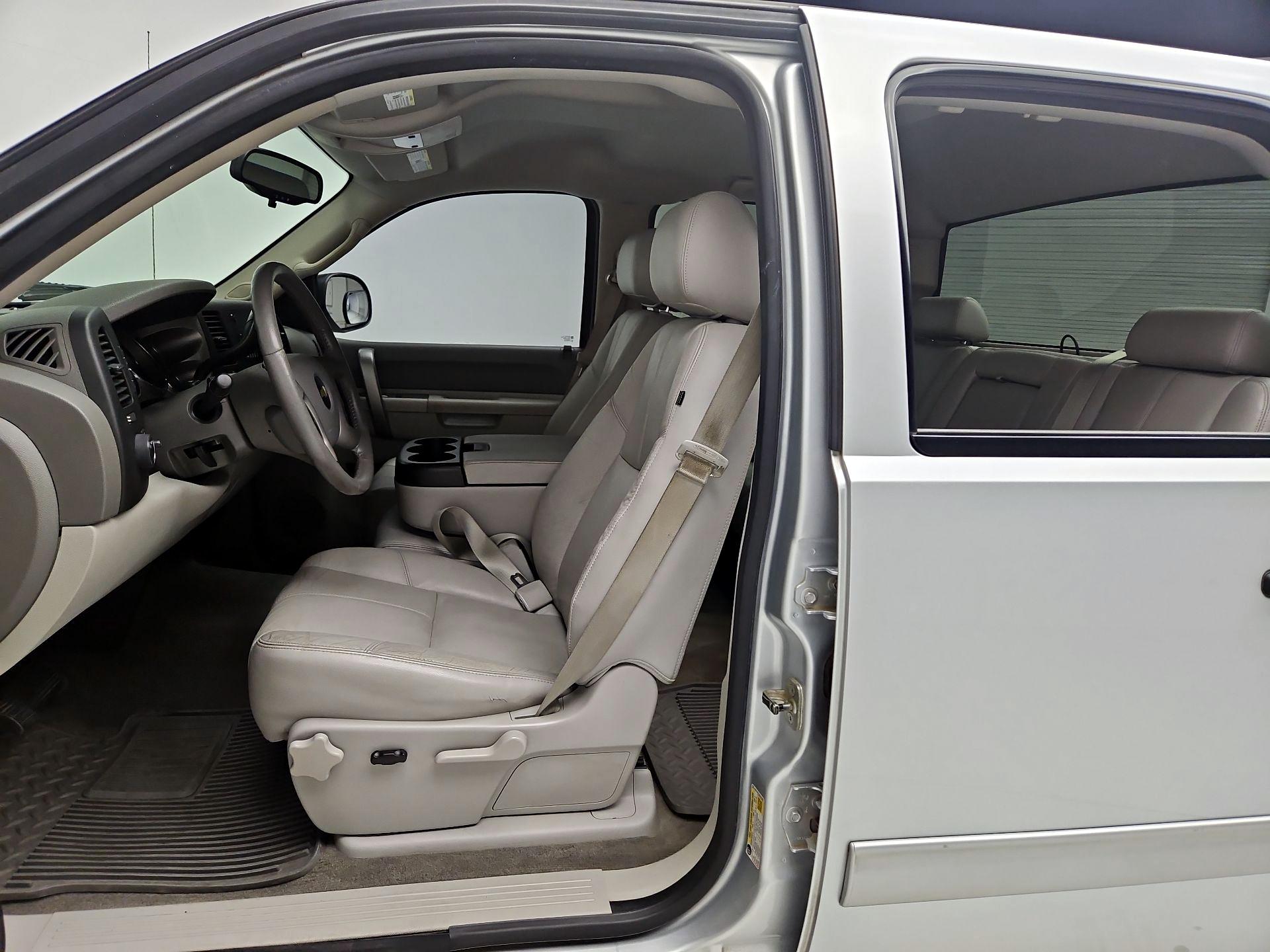 Thumbnail: 2013 Chevrolet Silverado 1500 - 9