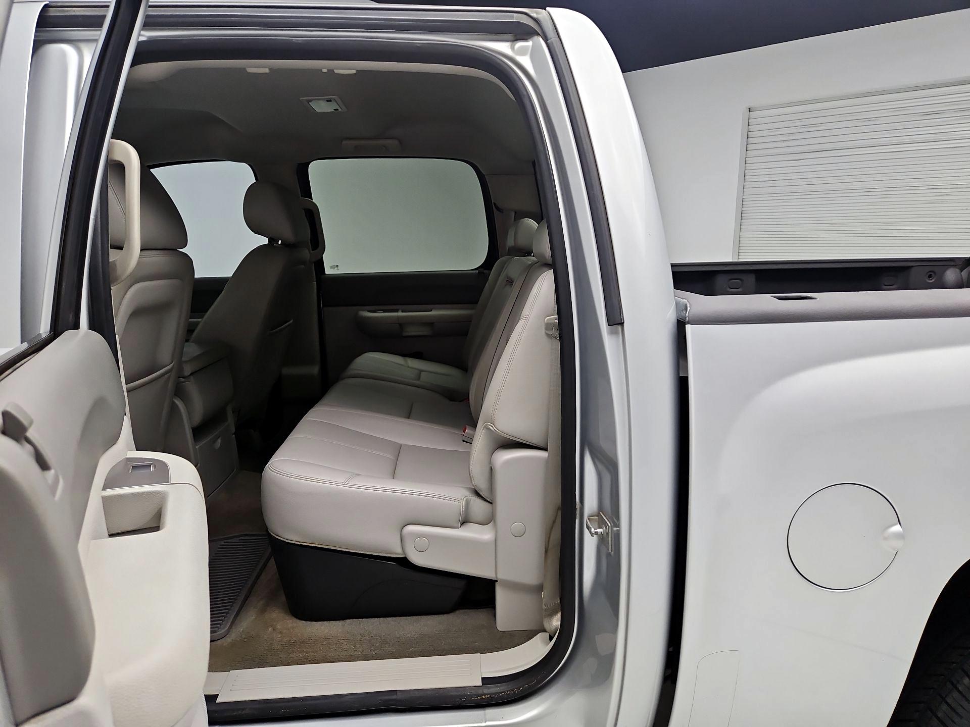 Thumbnail: 2013 Chevrolet Silverado 1500 - 16
