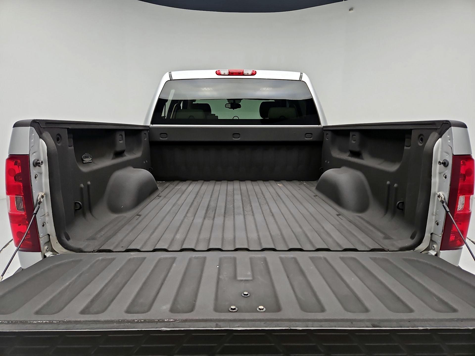 Thumbnail: 2013 Chevrolet Silverado 1500 - 17