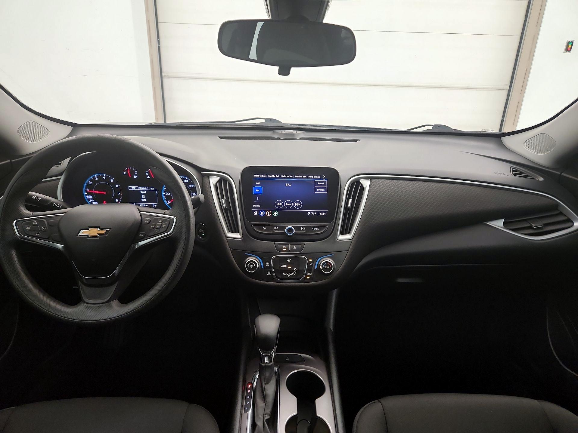 Thumbnail: 2021 Chevrolet Malibu - 9