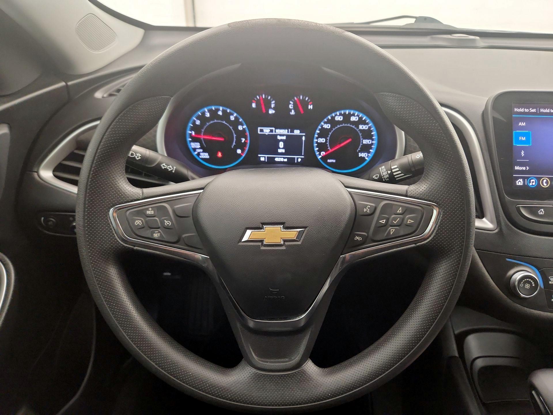 Thumbnail: 2021 Chevrolet Malibu - 10