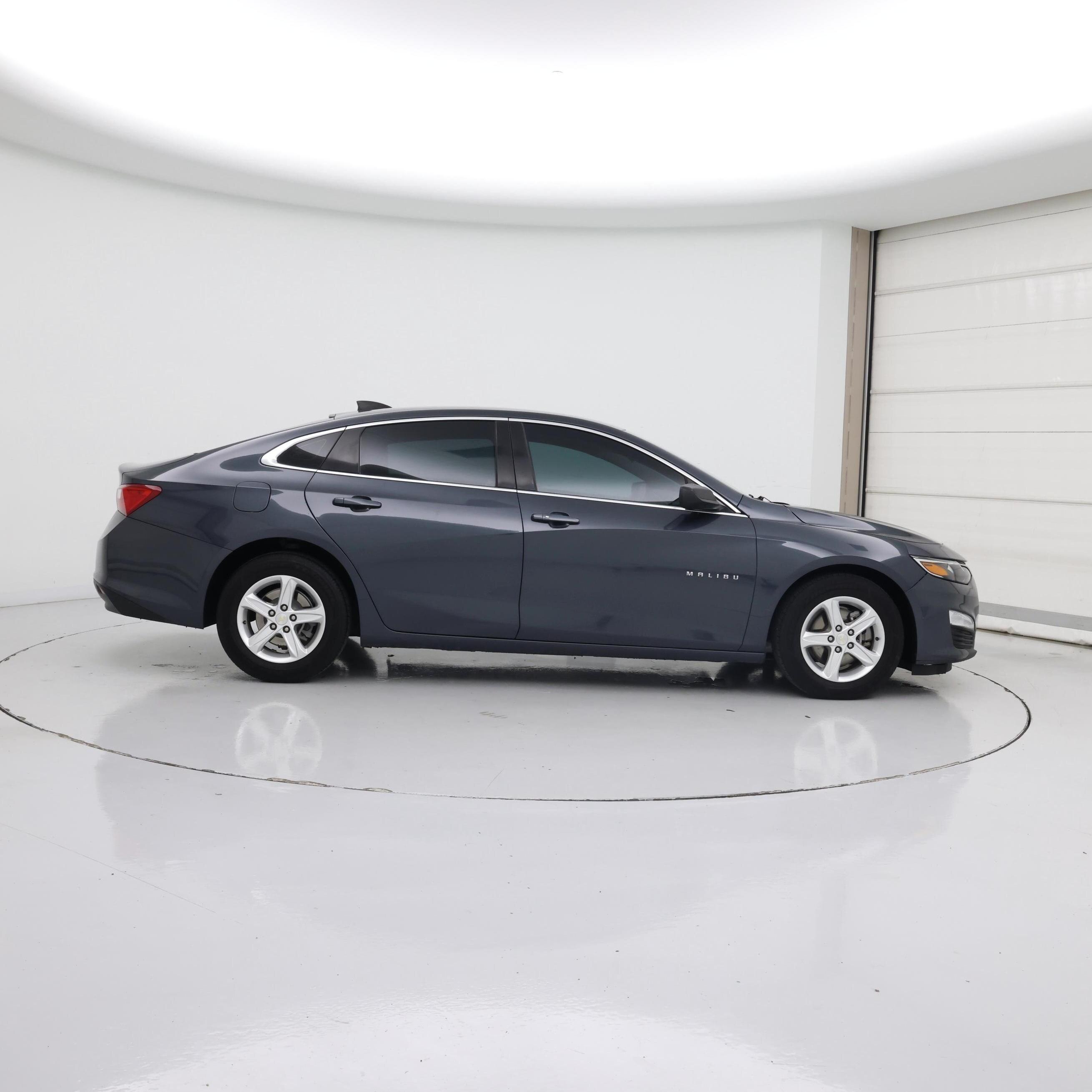 Thumbnail: 2021 Chevrolet Malibu - 7