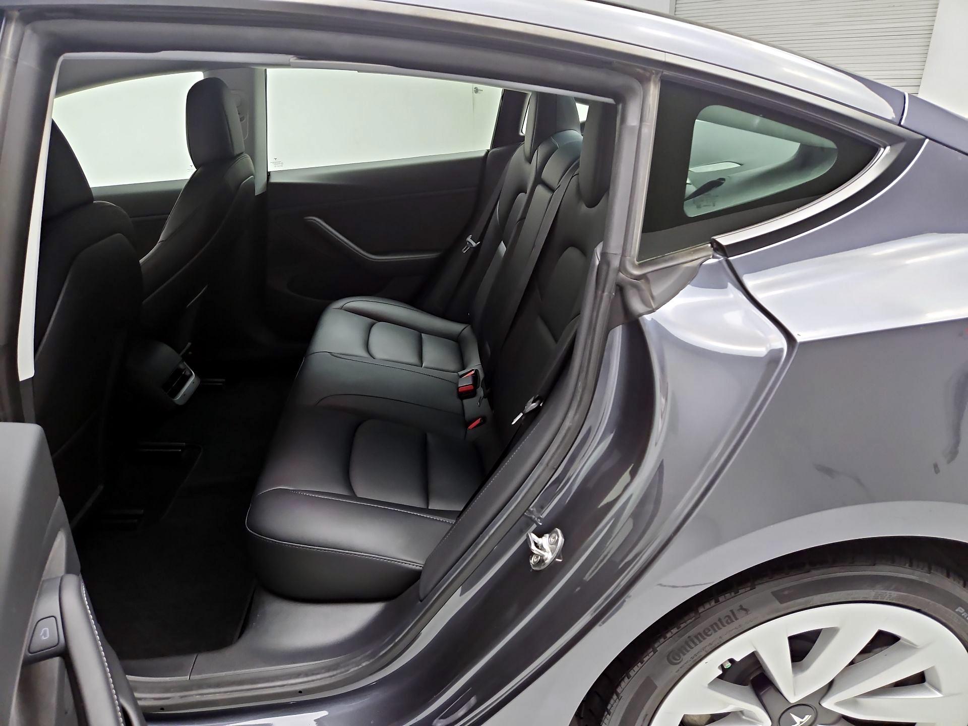 Thumbnail: 2021 Tesla Model 3 - 17