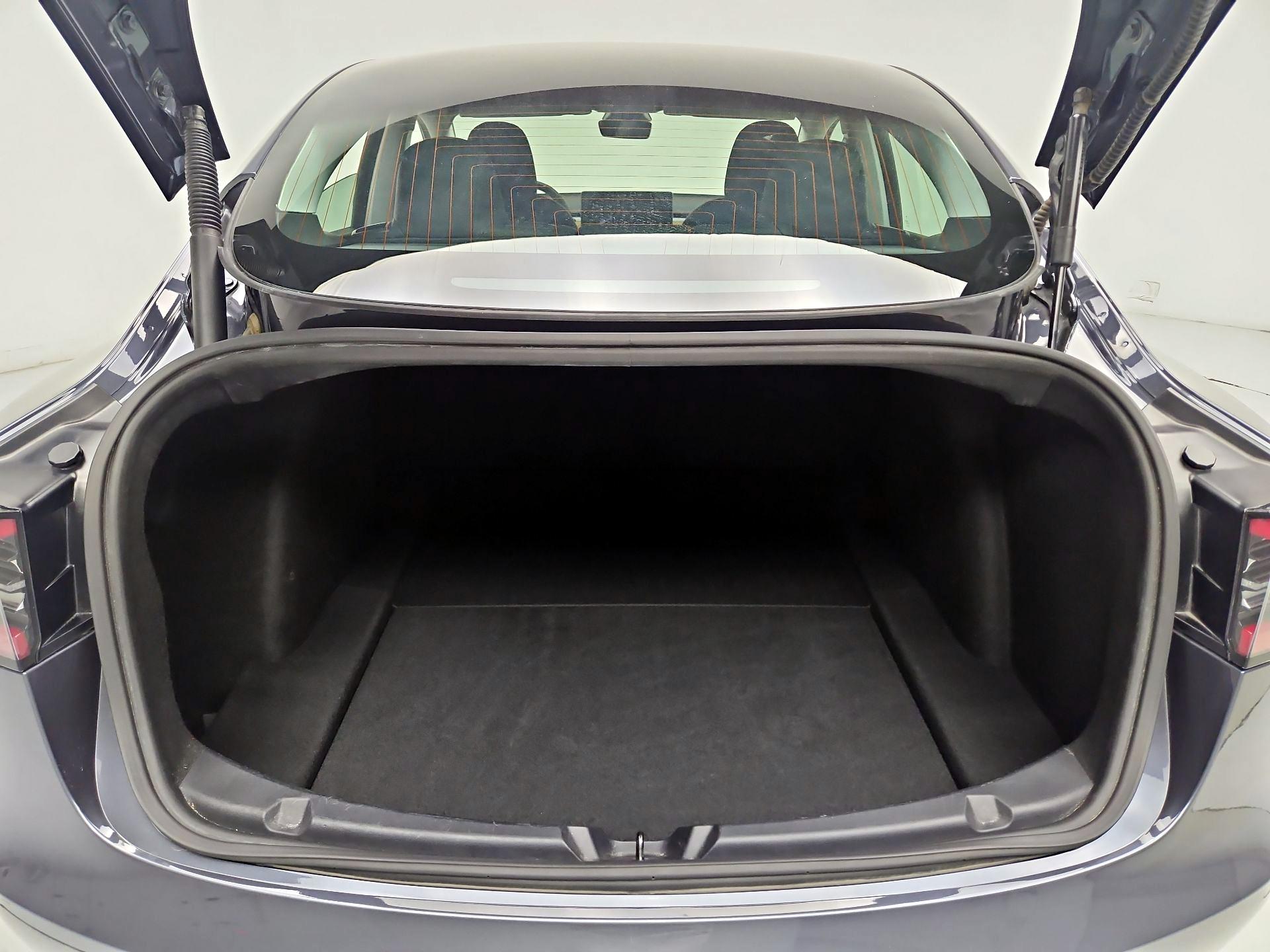 Thumbnail: 2021 Tesla Model 3 - 18