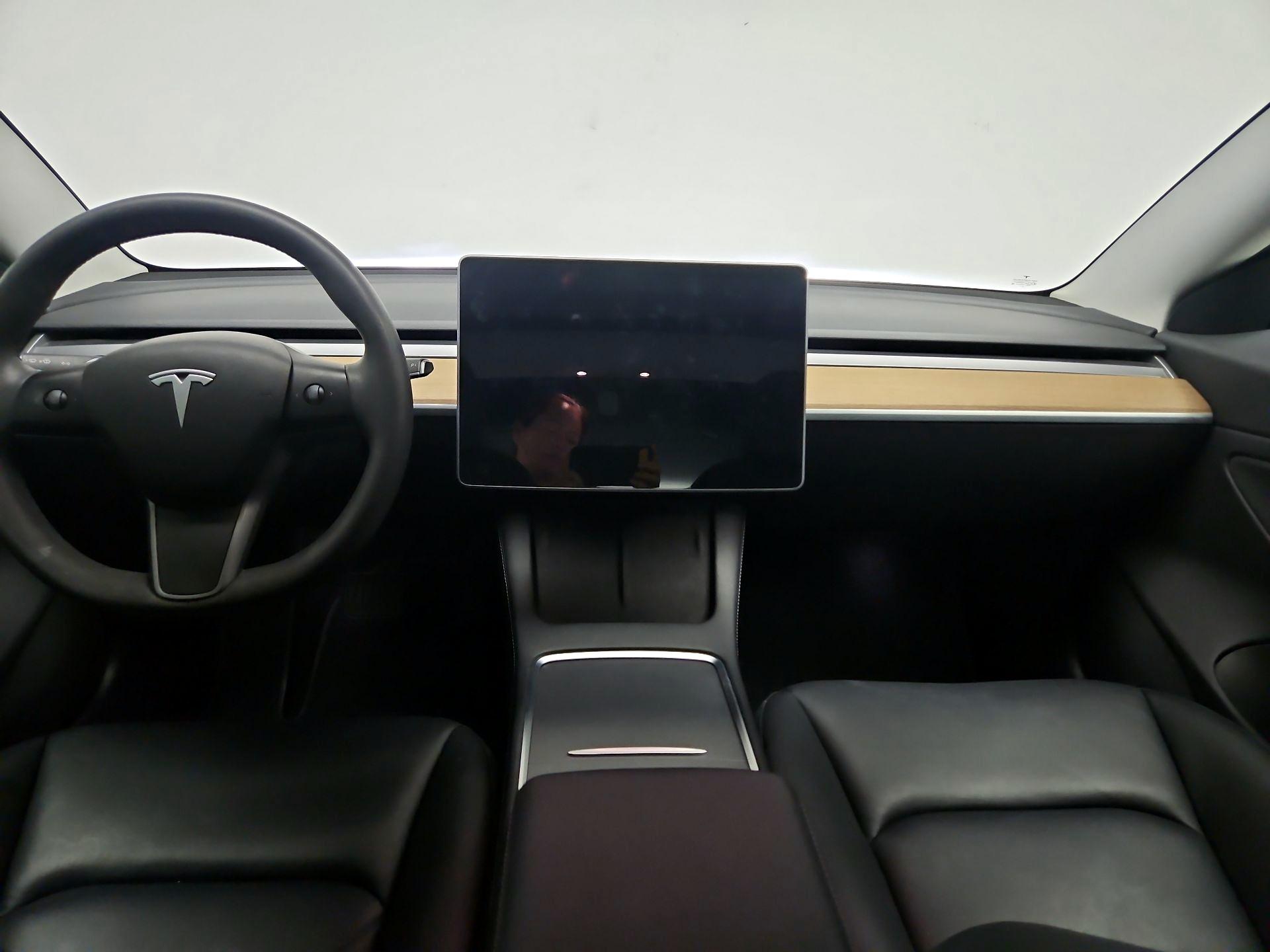 Thumbnail: 2021 Tesla Model 3 - 8