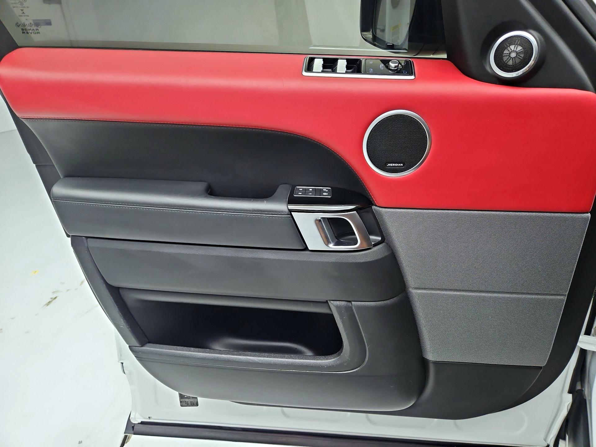 Thumbnail: 2020 Land Rover Range Rover Sport - 10