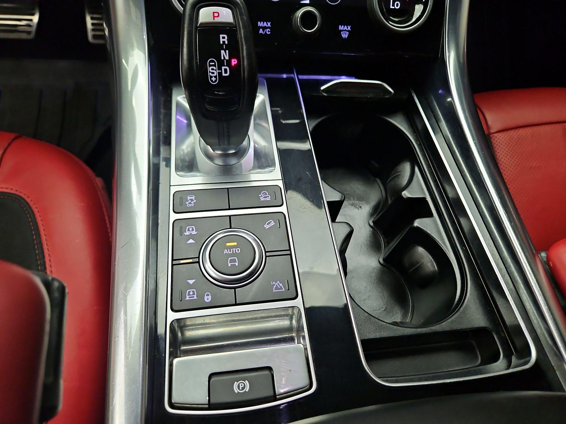Thumbnail: 2020 Land Rover Range Rover Sport - 15