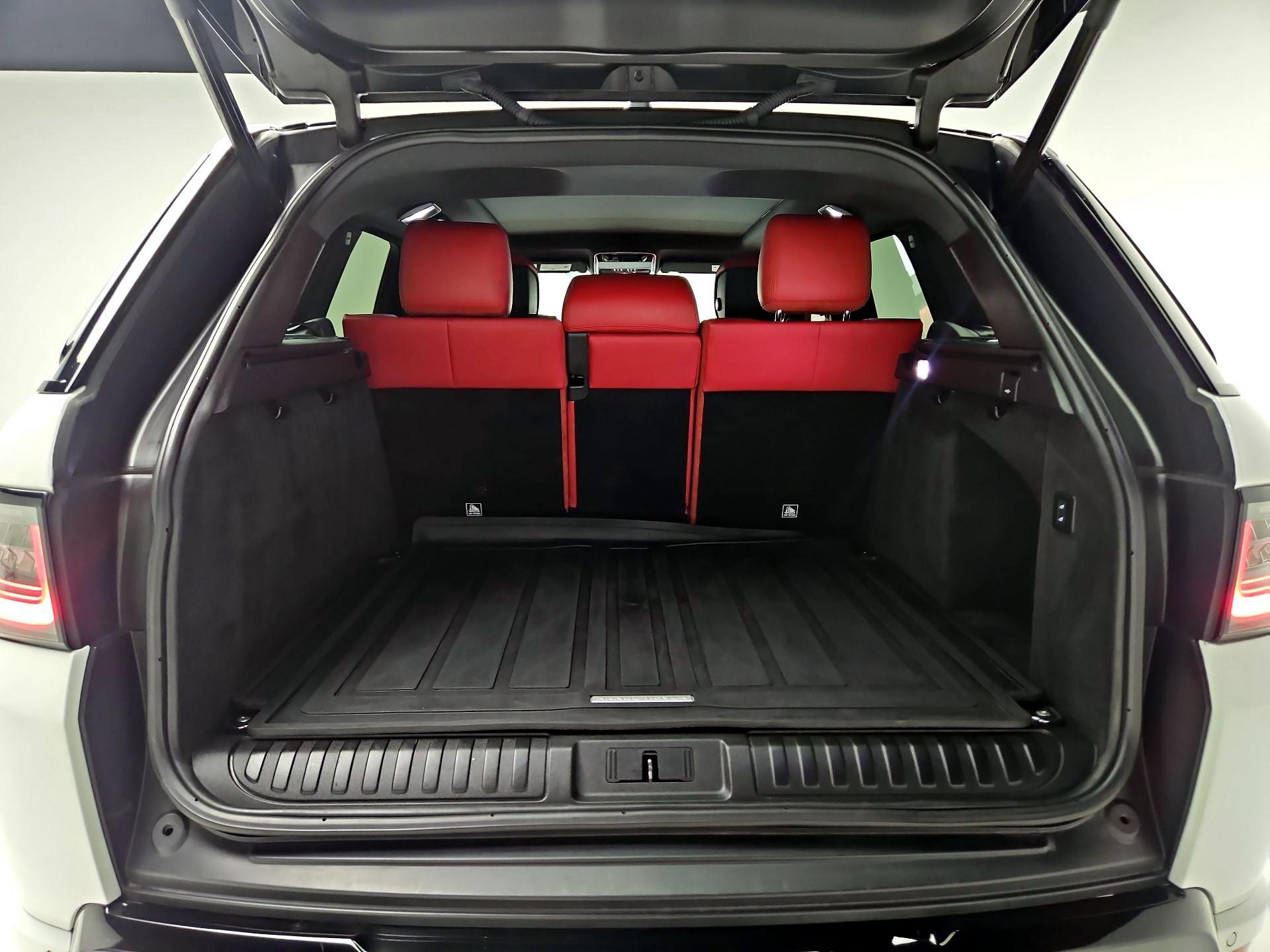 Thumbnail: 2020 Land Rover Range Rover Sport - 19