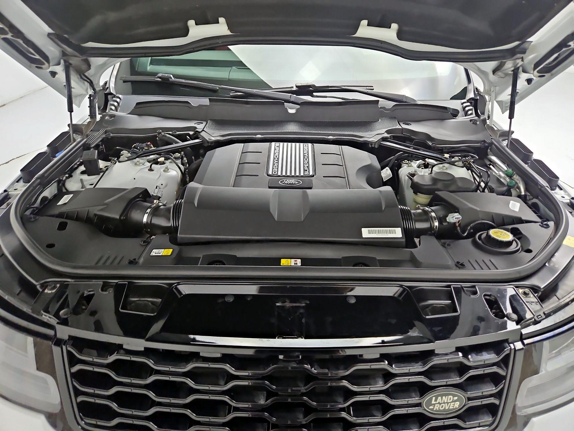 Thumbnail: 2020 Land Rover Range Rover Sport - 20