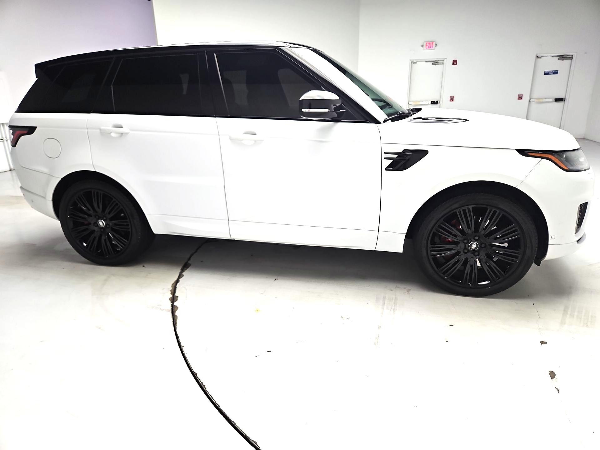 Thumbnail: 2020 Land Rover Range Rover Sport - 4