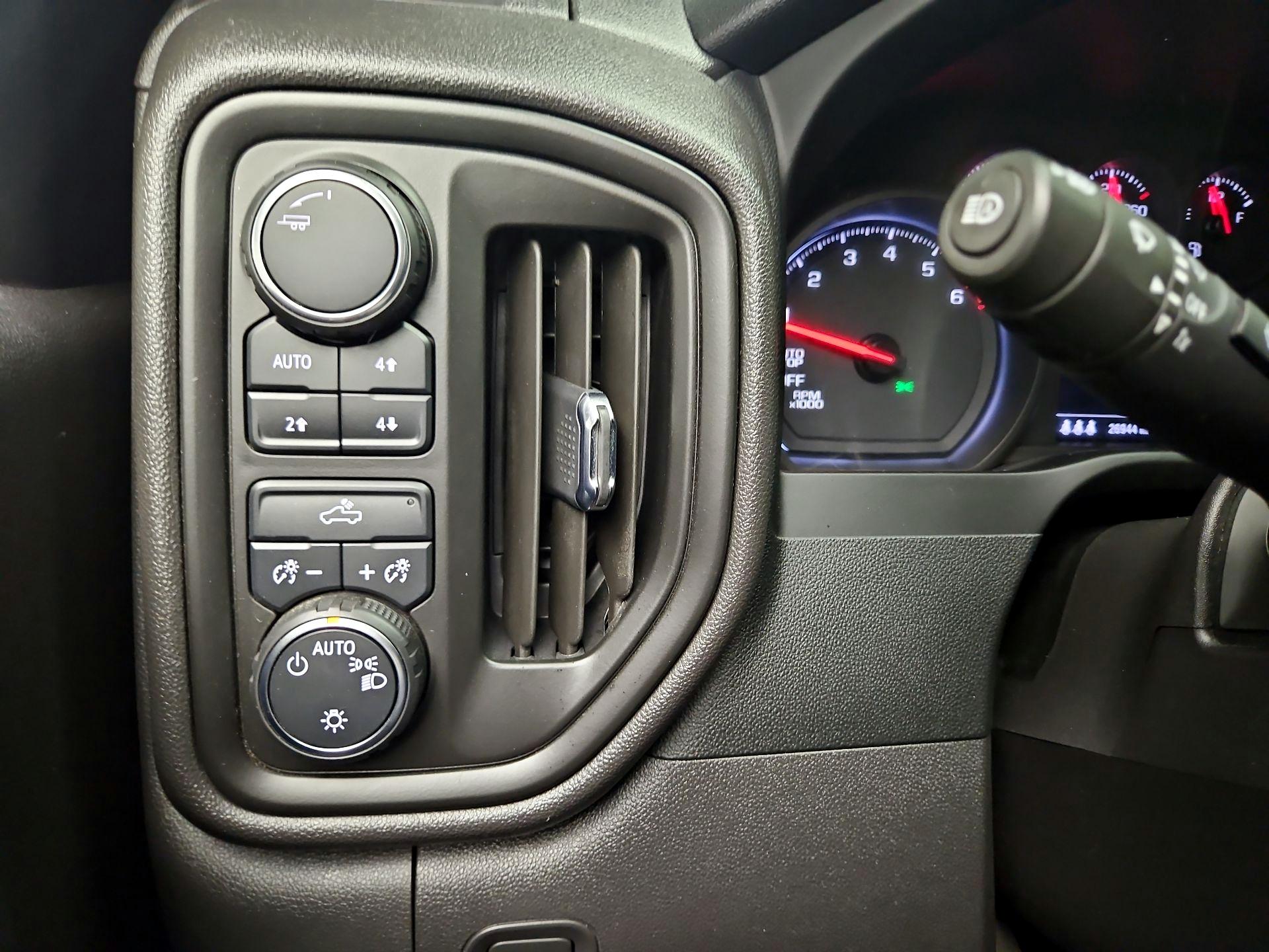 Thumbnail: 2024 Chevrolet Silverado 1500 - 11