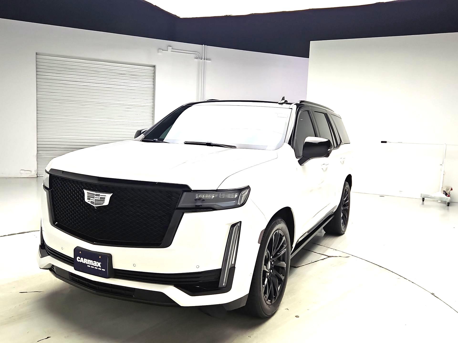 Thumbnail: 2021 Cadillac Escalade - 3