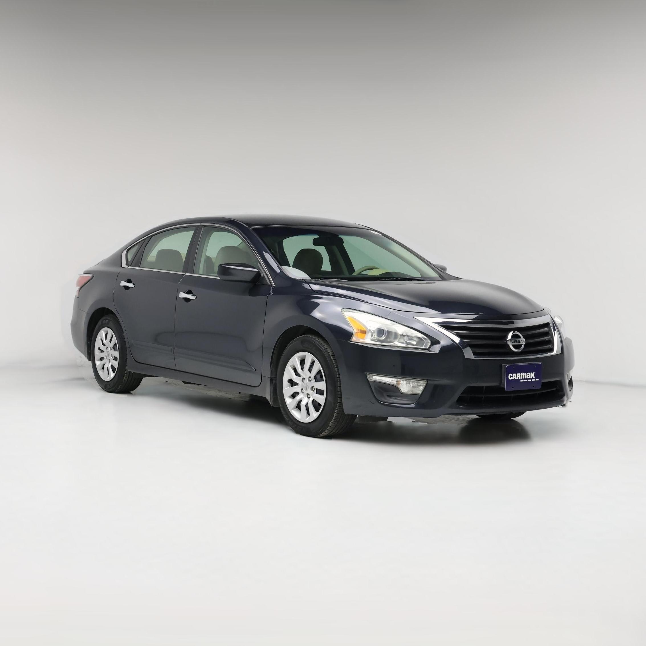 Thumbnail: 2015 Nissan Altima - 1
