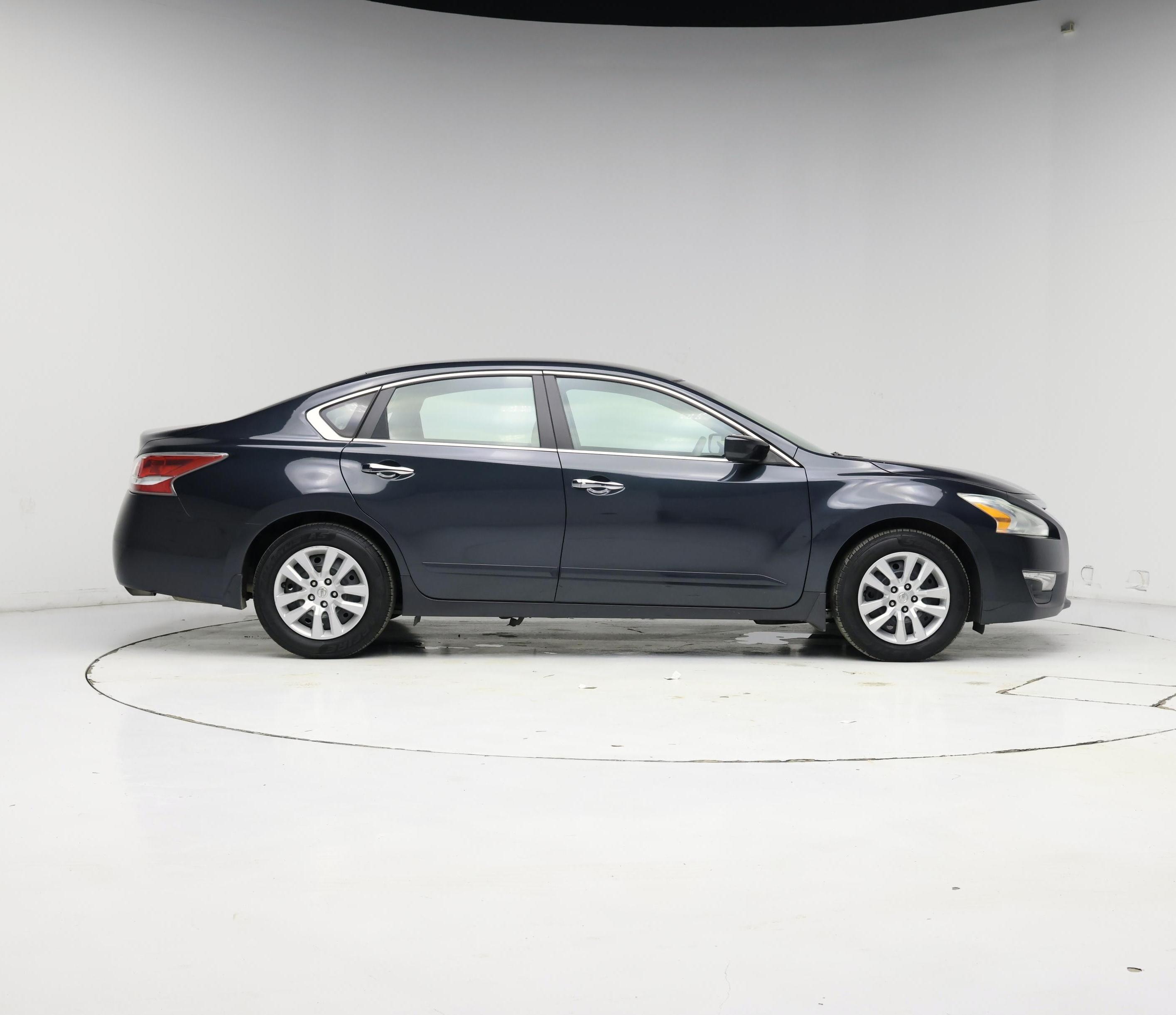Thumbnail: 2015 Nissan Altima - 7