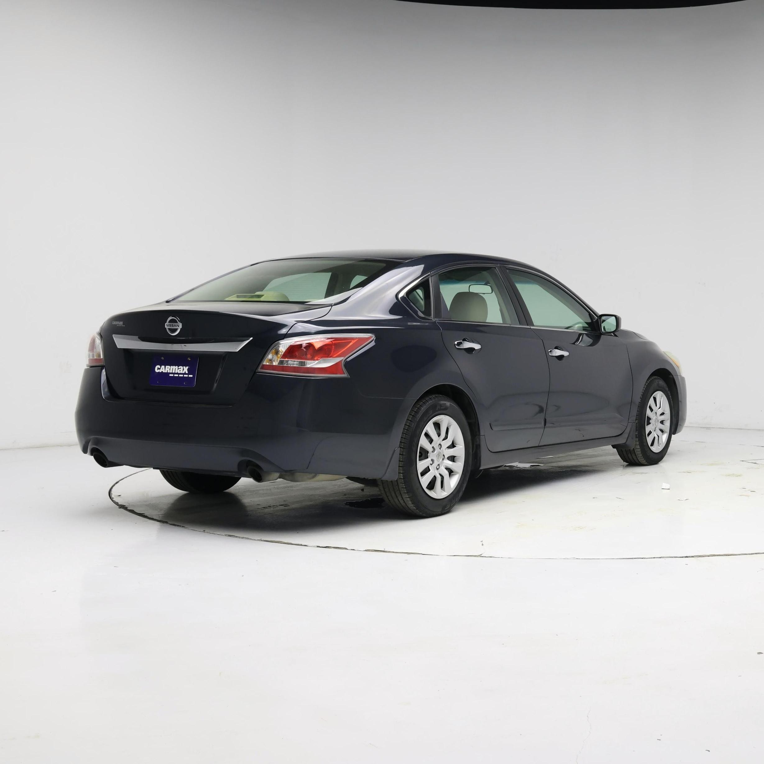 Thumbnail: 2015 Nissan Altima - 8