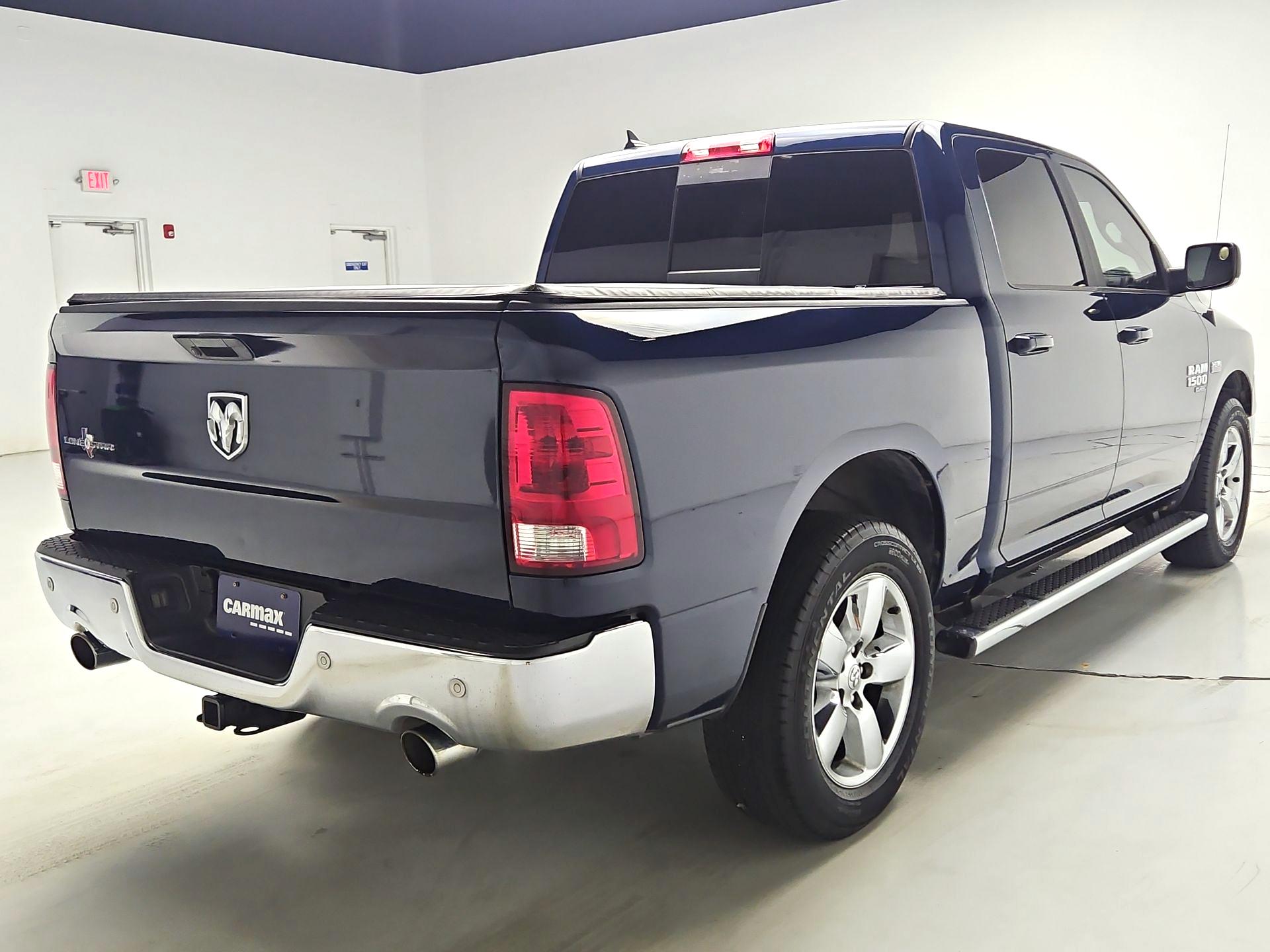 Thumbnail: 2019 RAM 1500 Classic - 5