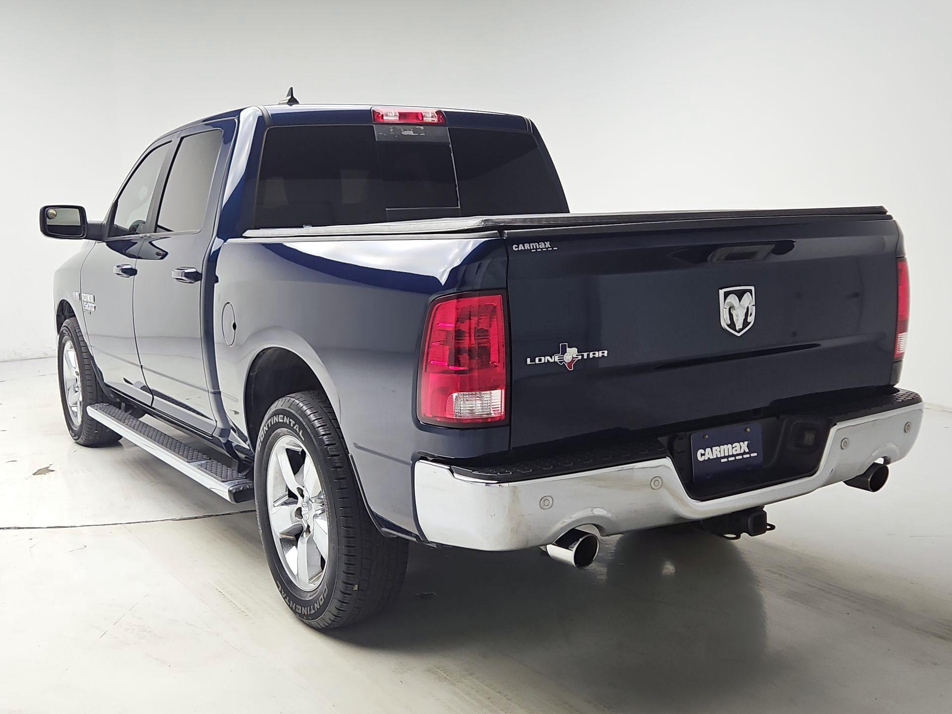 Thumbnail: 2019 RAM 1500 Classic - 7